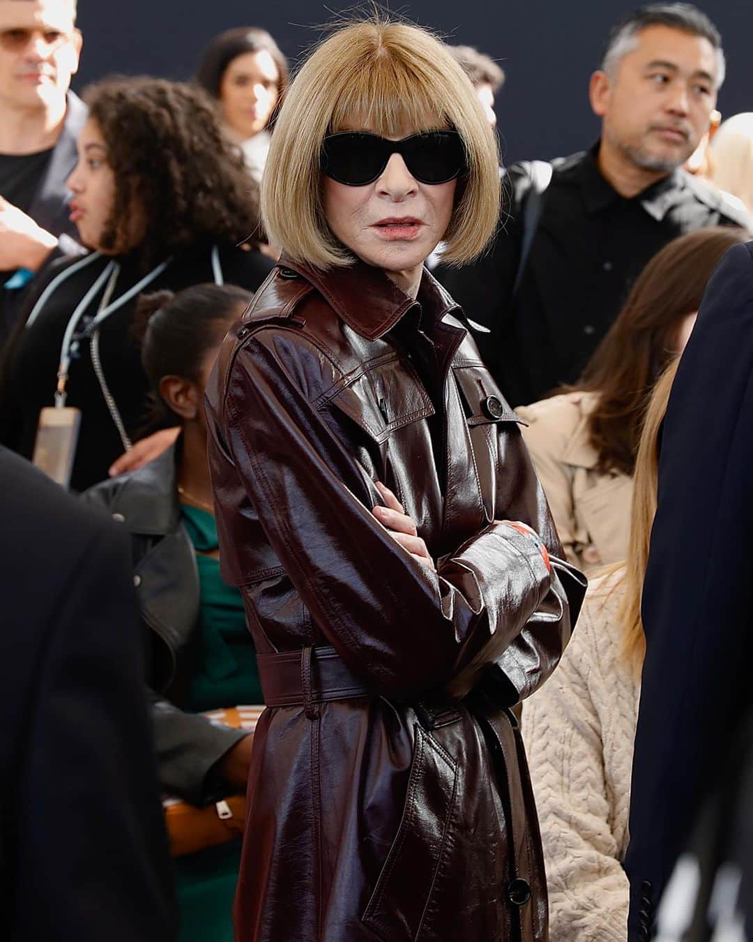 Lee Oliveiraのインスタグラム：「Anna Wintour at the @chloe SS24 show in Paris.」