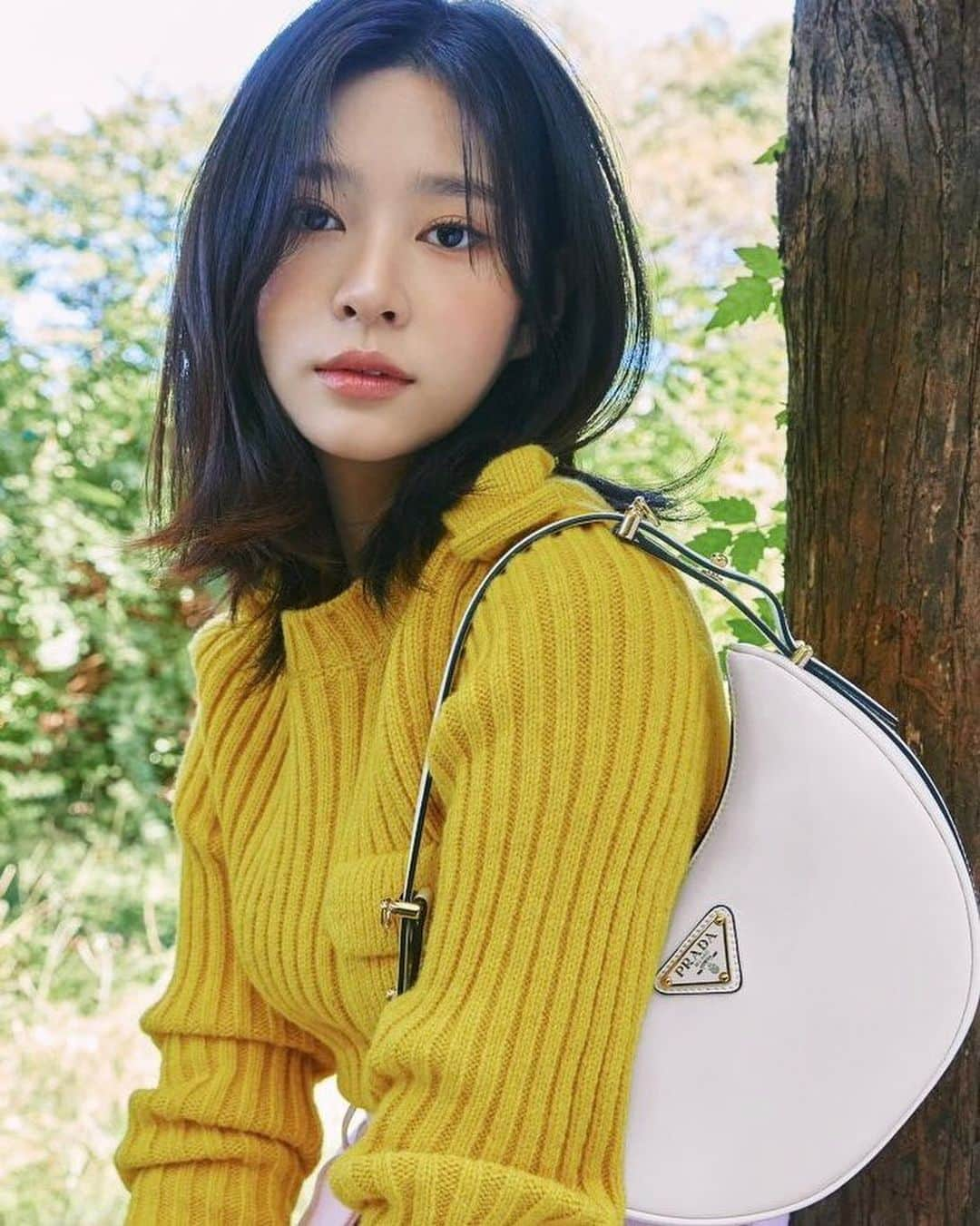 キム・ミンジュさんのインスタグラム写真 - (キム・ミンジュInstagram)「@prada 🍂   #PradaArque #PradaFW23 #ad」10月12日 14時00分 - minn.__.ju