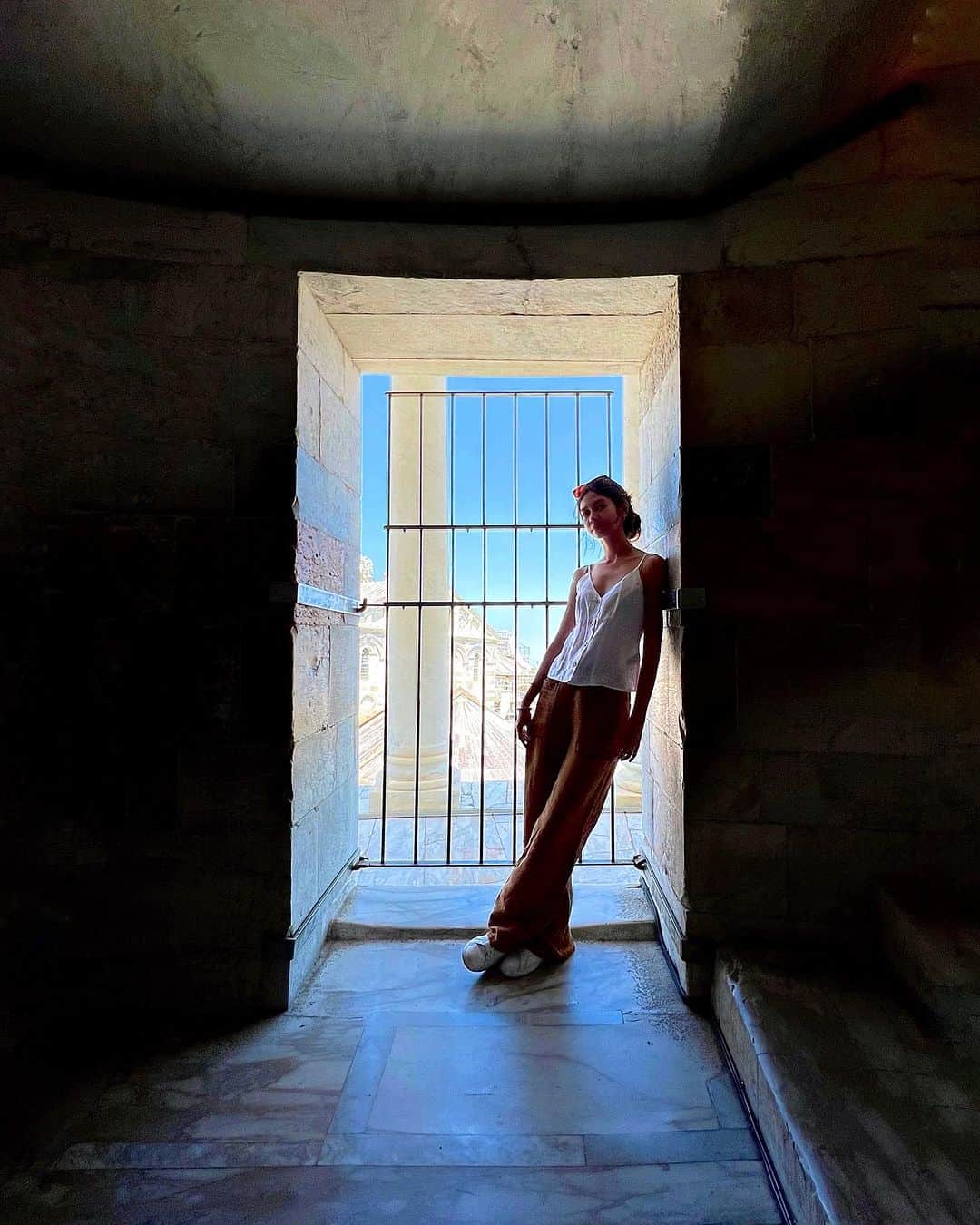 ユキ・カトウのインスタグラム：「On top of the pisa tower   #diaryukikato」