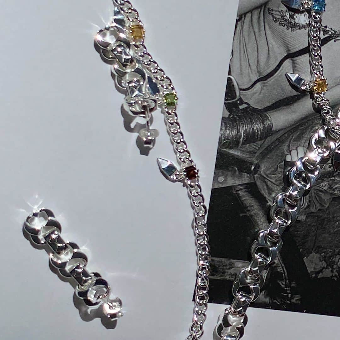 ストーレンガールフレンズクラブさんのインスタグラム写真 - (ストーレンガールフレンズクラブInstagram)「Multi coloured stones and solid sterling silver curb chains dominate our latest collection ‘Celestial Punk’.」10月12日 14時21分 - stolengirlfriendsclub