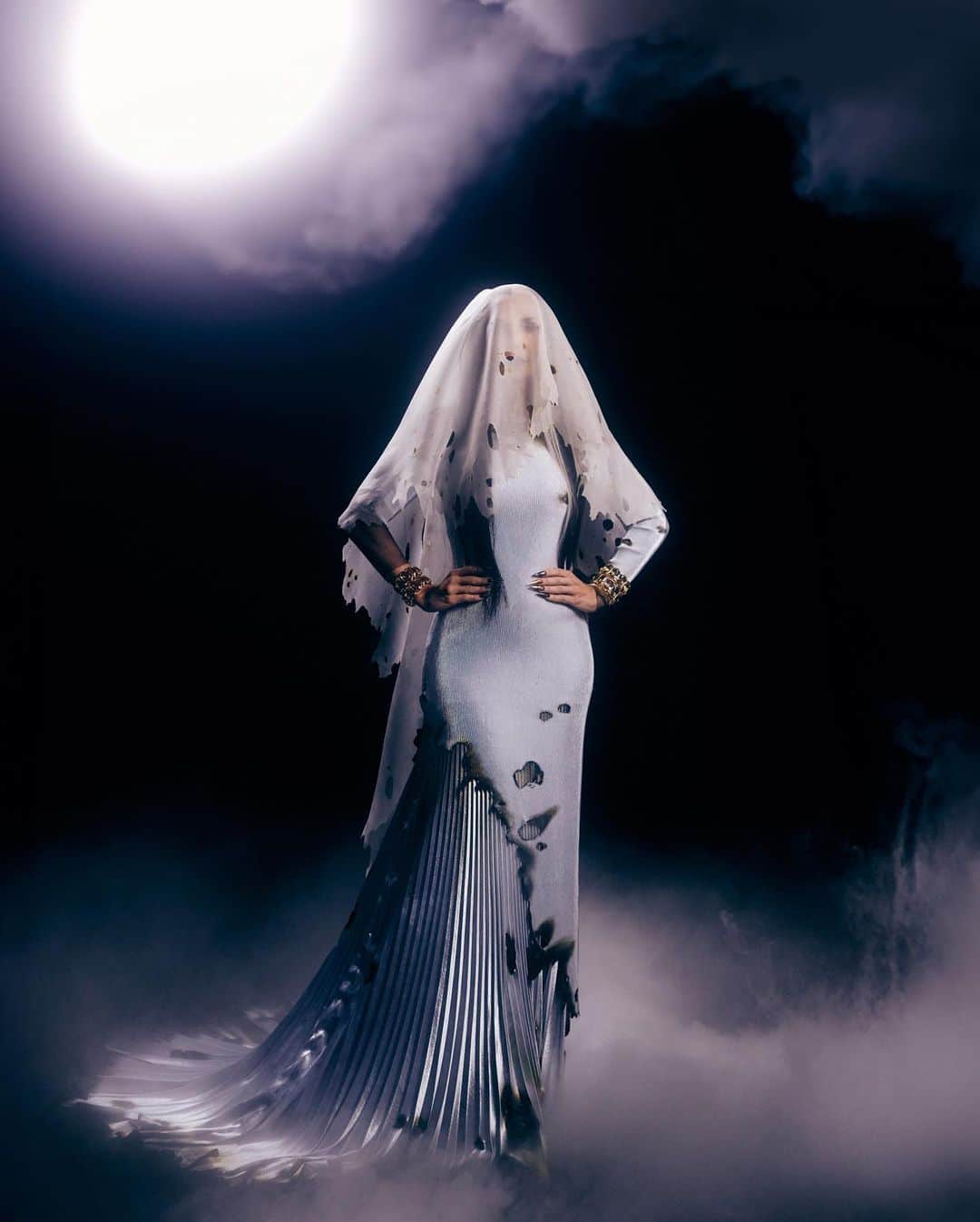 のインスタグラム：「A noiva queimada para o #HalloweenSephora 🕯️」