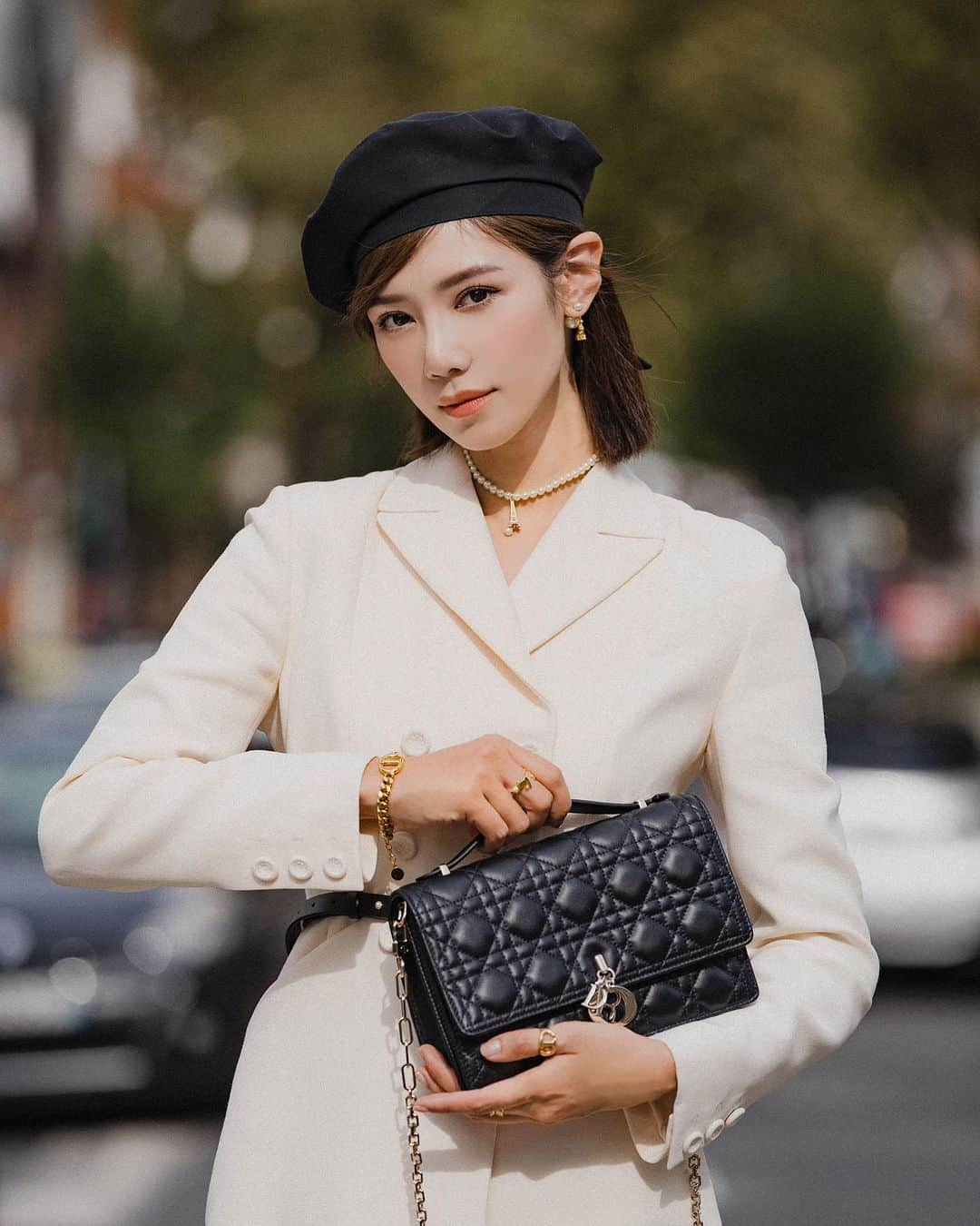 Elva Niのインスタグラム：「Parisian style 🥐 @dior  #dioraw23」