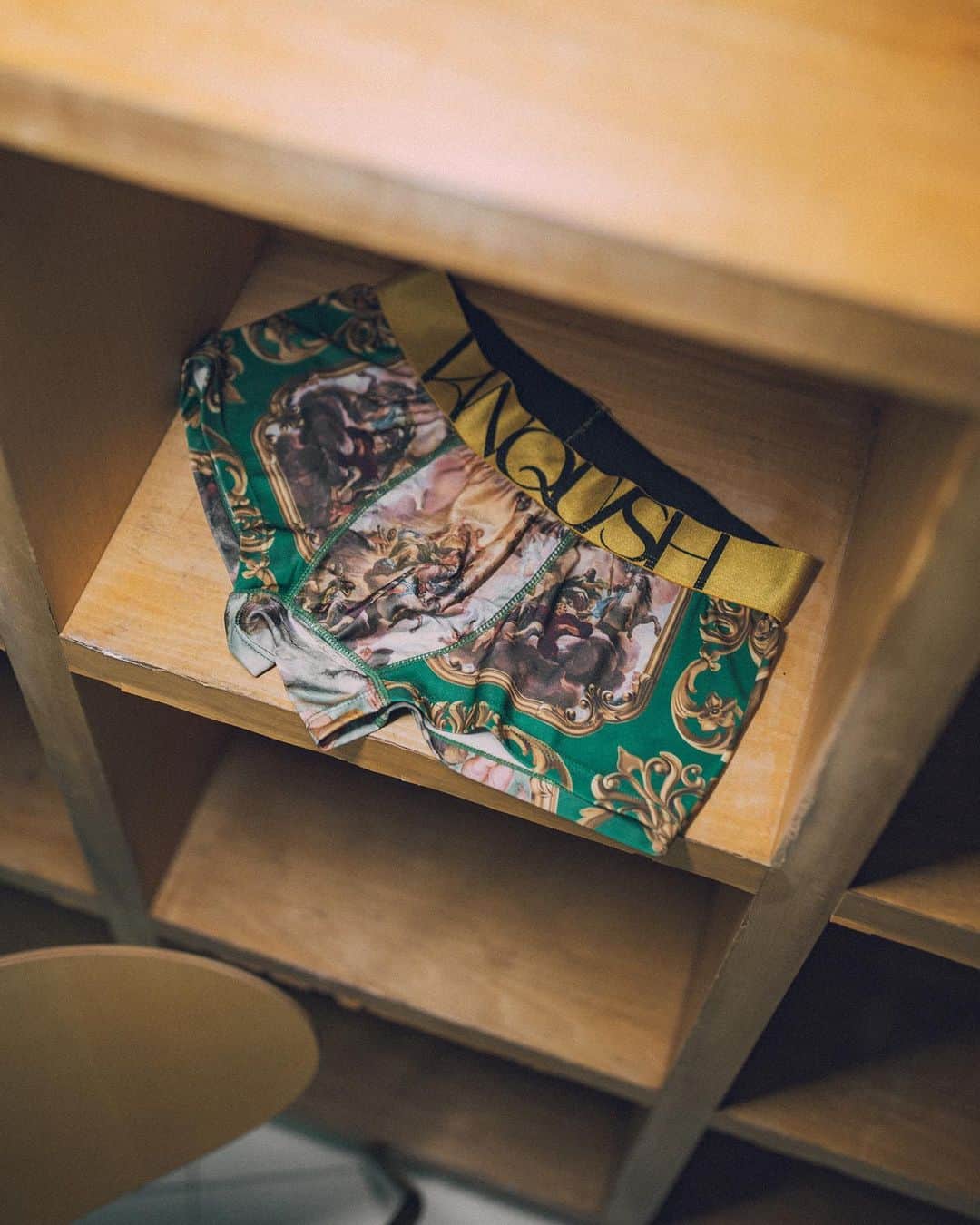 ヴァンキッシュのインスタグラム：「VANQUISH Winter Collection 2023.  Available Now.  ▪️Baroque Art Oil Painting Underwear[VUW154]  #vanquish」