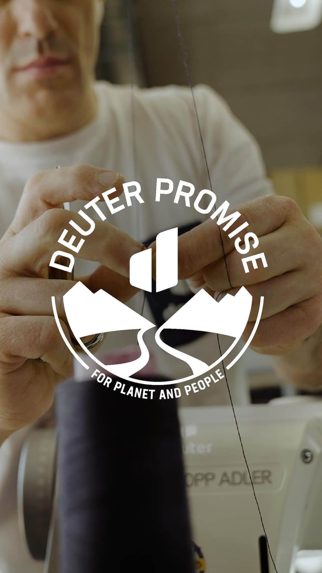 ドイターのインスタグラム：「The deuter Promise Tour is back this year ready to patch up your favorite backpacks, bags and sleeping bags! 💪 Check out the dates below and stop by for free repairs 🆓🪡🧵   13.10.2023: ADCO in Freiburg i. Br. 14.11.2023: deuter Shop in Gersthofen 18.11.2023: Sport Konrad in Garmisch-Partenkirchen 24.11.2023: Globetrotter in Munich  Read more 👓 : www.deuter.com/promise  - Please tag #deuter to be featured. 🏔❤️ -  #sustainableconsumption #choosewell #makeitlast #repairservice #deuterpromise #deuter #deuterforever」