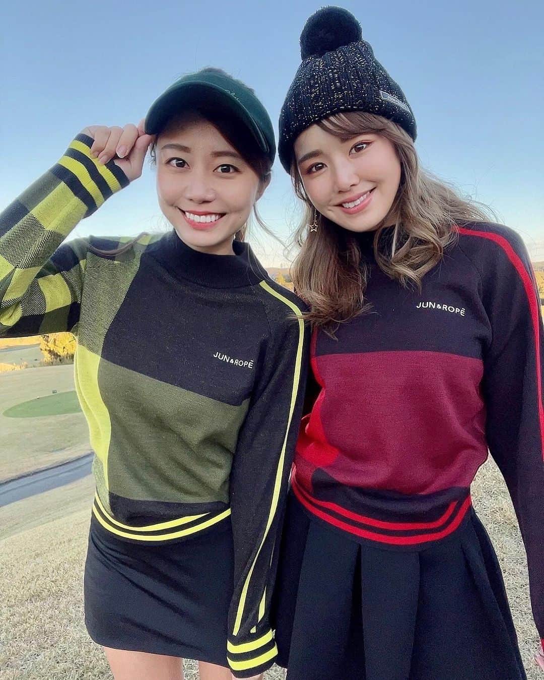 のインスタグラム：「とくさきとラウンドイベントするよ❤️ 場所はとくさきの故郷、姫路⛳️  9ホールずつ、とくさきorゆうが一緒にプレーします🏌🏻‍♀️ エンジョイゴルフで楽しくできたらなって思ってます❤️  抽選になります🙇‍♀️ お申込はストーリーかハイライトから⠒̫⃝♡*  ウェア @junandrope  size：S  #PR #元内ゆう #おはゆう#おはゆうチャンネル #ガチゴルフ女子 #ゴルフ女子 #ゴルフバカ #ゴルフスクール #ゴルフウェア #ゴルフ女子コーデ #ゴルフスイング #ロマロ #ロマロのアイアン #RomaRo #アンカー #ankaa #ankaashaft #ジュンロペコーデ #ジュンアンドロペ #ジュンロペ #junandrope」