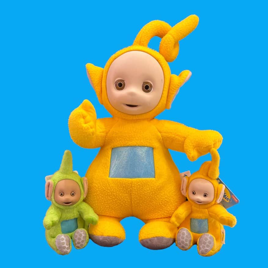 おもちゃやSPIRALのインスタグラム：「90's Vintage Teletubbies plush 入荷しました✨⭐️  小さいのも大きいのも可愛いです🐩」