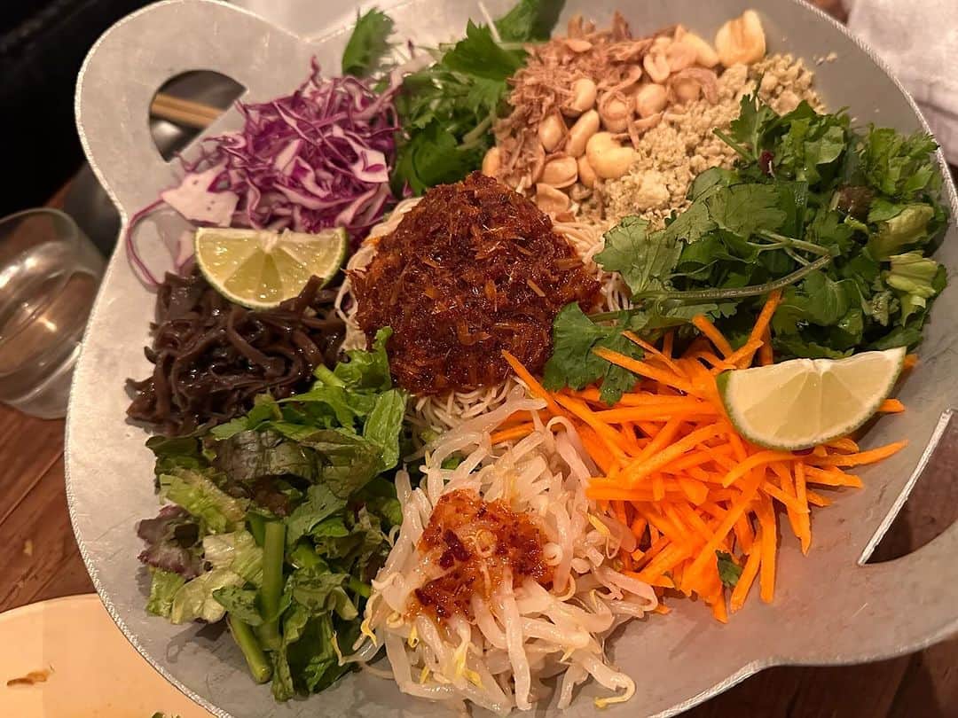 なだぎ武さんのインスタグラム写真 - (なだぎ武Instagram)「とても美味しかったデス わたしベトナム料理…スキ」10月12日 16時15分 - nadagigigi