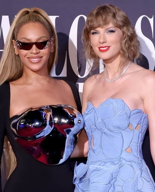 ハリウッド・リポーターのインスタグラム：「#Beyonce came out to support #TaylorSwift at the world premiere of #TSTheErasTourFilm in L.A. For more on the event, head to the link in bio now.」