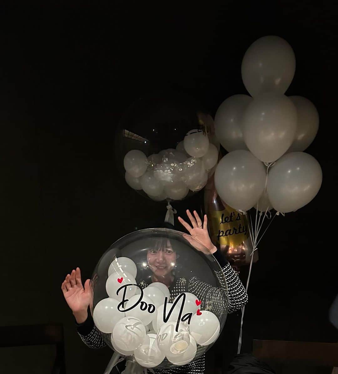 ペ・ドゥナのインスタグラム：「Thank you guys for the birthday wishes! I felt blessed..♥️ 생일 축하해주신 여러 분들께 감사합니다. 덕분에 사랑하는 친구들 지인들 가족들에게 불시의 서프라이즈파티도 선물받고 따뜻하고 행복한 생일주간을 보냈답니당..」