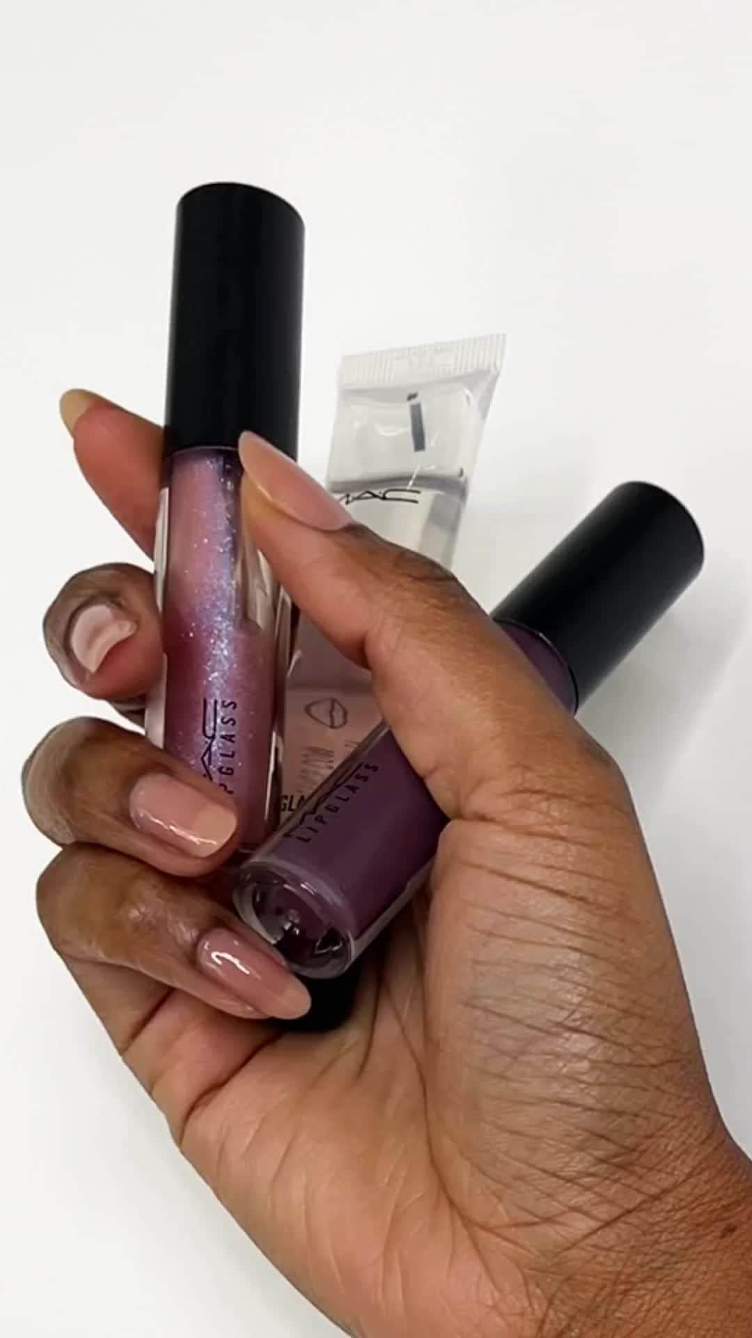 M·A·C Cosmetics UK & Irelandのインスタグラム：「It’s giving PURR-ple 💜  The NEW Lost in the Gloss Lipglass Trio includes two sparkling limited-edition shades of full-sized Lipglass alongside Lipgloss Clear for all your frosty and fabulous looks this season.  💜 Lost in the Gloss Lipglass Trio in Purple  Available in-store or tap to shop NOW!   #MACCosmeticsUK #MACHoliday」