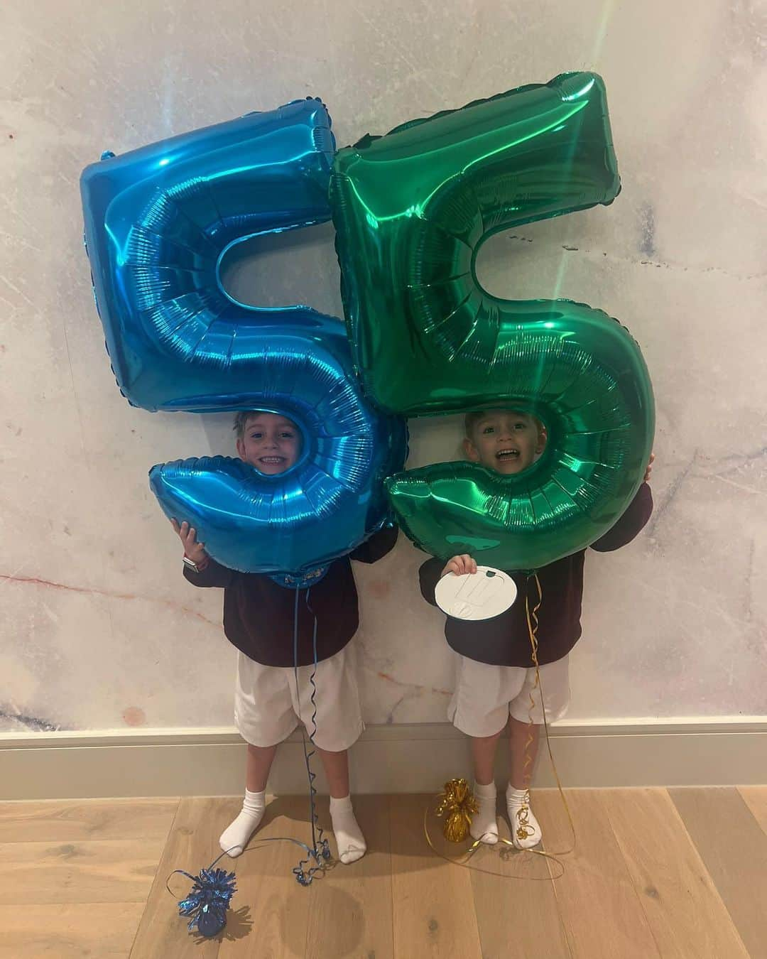 アーロン・ラムジーさんのインスタグラム写真 - (アーロン・ラムジーInstagram)「🎈Birthday Boys 💙🥰」10月12日 16時39分 - aaronramsey