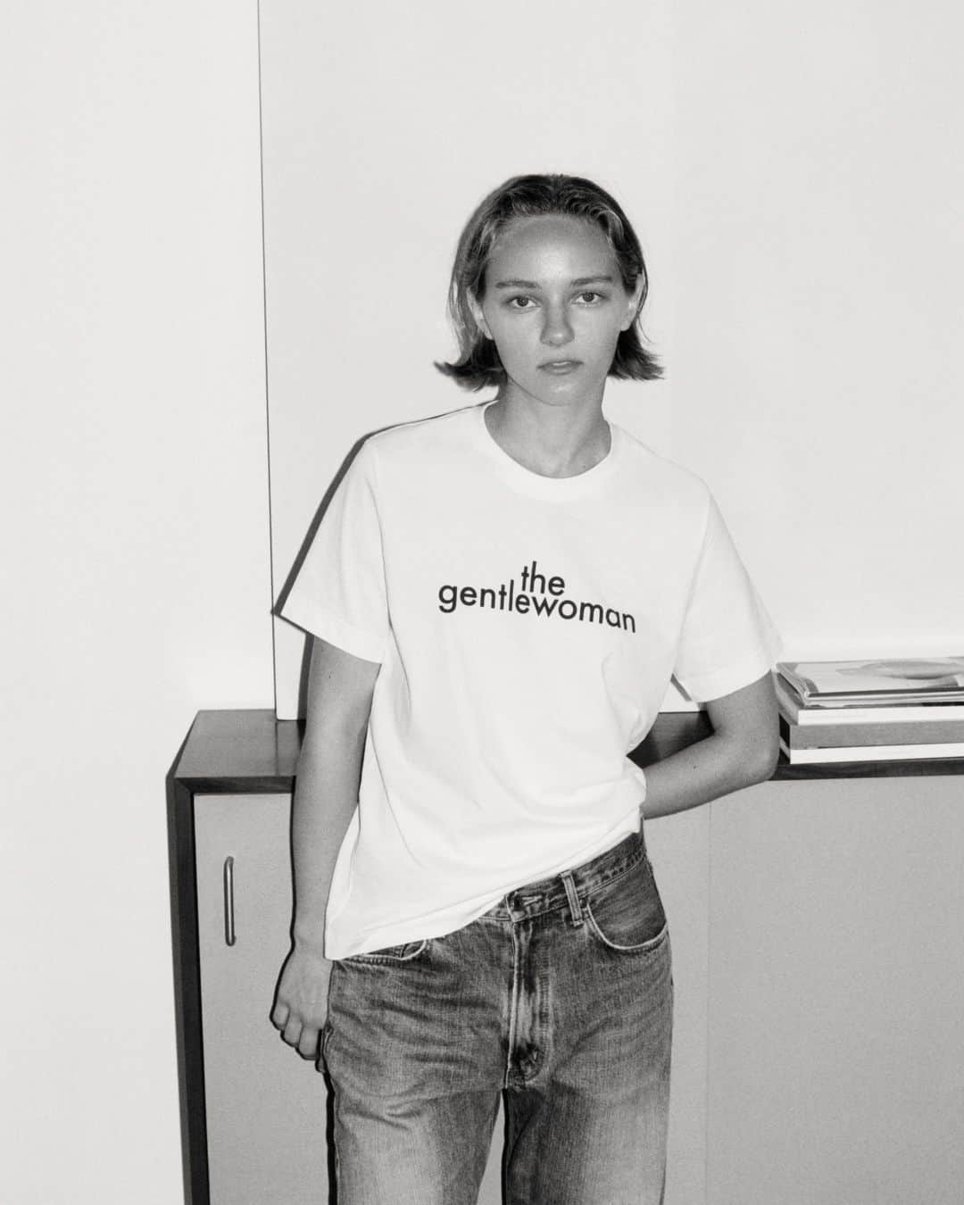 ARKETさんのインスタグラム写真 - (ARKETInstagram)「Cheers to all Gentlewomen!  - Our dear friends at @the_gentlewoman are celebrating, and we’re joining the party with pleasure. On the occasion of The Gentlewoman Club’s 10th anniversary, we got together with them to offer The Gentlewoman T-shirt, a limited edition of our short- and long-sleeved basic featuring the unapologetically perfect logo of the much-adored magazine. Sold exclusively at arket.com and thegentlewoman.com to cater to fans of the publication the world over – and in ARKET Regent Street in limited numbers: link in bio. - #thegentlewomanARKET #ARKET」10月12日 16時50分 - arketofficial