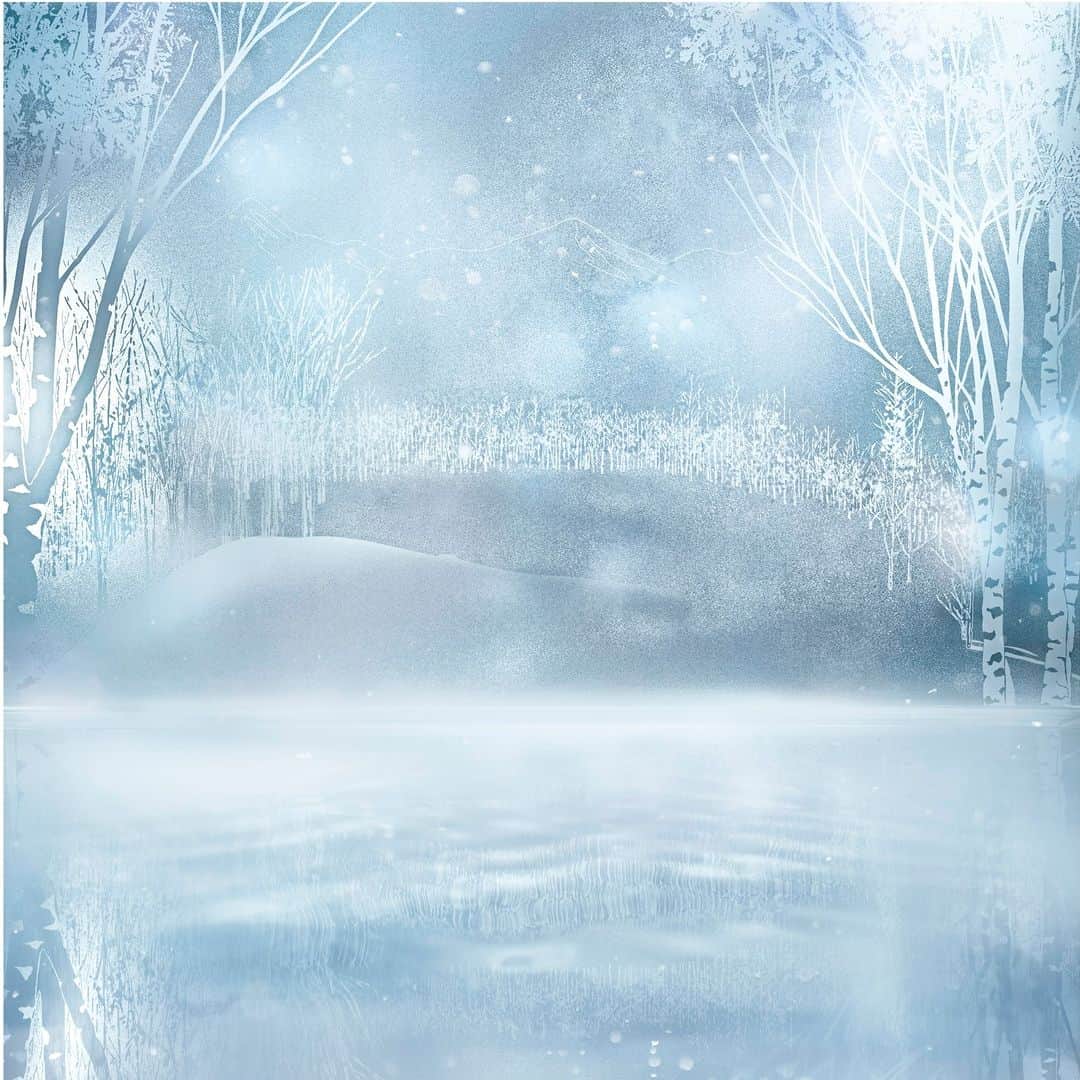 SUQQU公式Instgramアカウントのインスタグラム：「GINSEKAI Winter in Japan is expressed by the color silver in its beautiful and fantastical scenery. Silver shines from many angles and is both gorgeous and silent, complimenting other colors. SUQQU’s holiday season 2023 features two makeup kits inspired by a snowy world.  「銀世界」 日本には冬の情景にだけ存在する、美しく幻想的な「銀」で表される世界があります。 銀はさまざまな角度から輝きを放ち、主役級の華やかさを誇りながら、また一方で、沈黙して他の色を引き立てる静けさをも併せ持ちます。 2023年SUQQUホリデーシーズンは、そんな「銀世界」をイメージした2つのメイクアップ キットが登場します。  #SUQQU #スック #jbeauty #cosmetics #SUQQU20th #SUQQUcolormakeup #holiday #holidaycollection #銀世界 #newcollection #newproducts #limited」