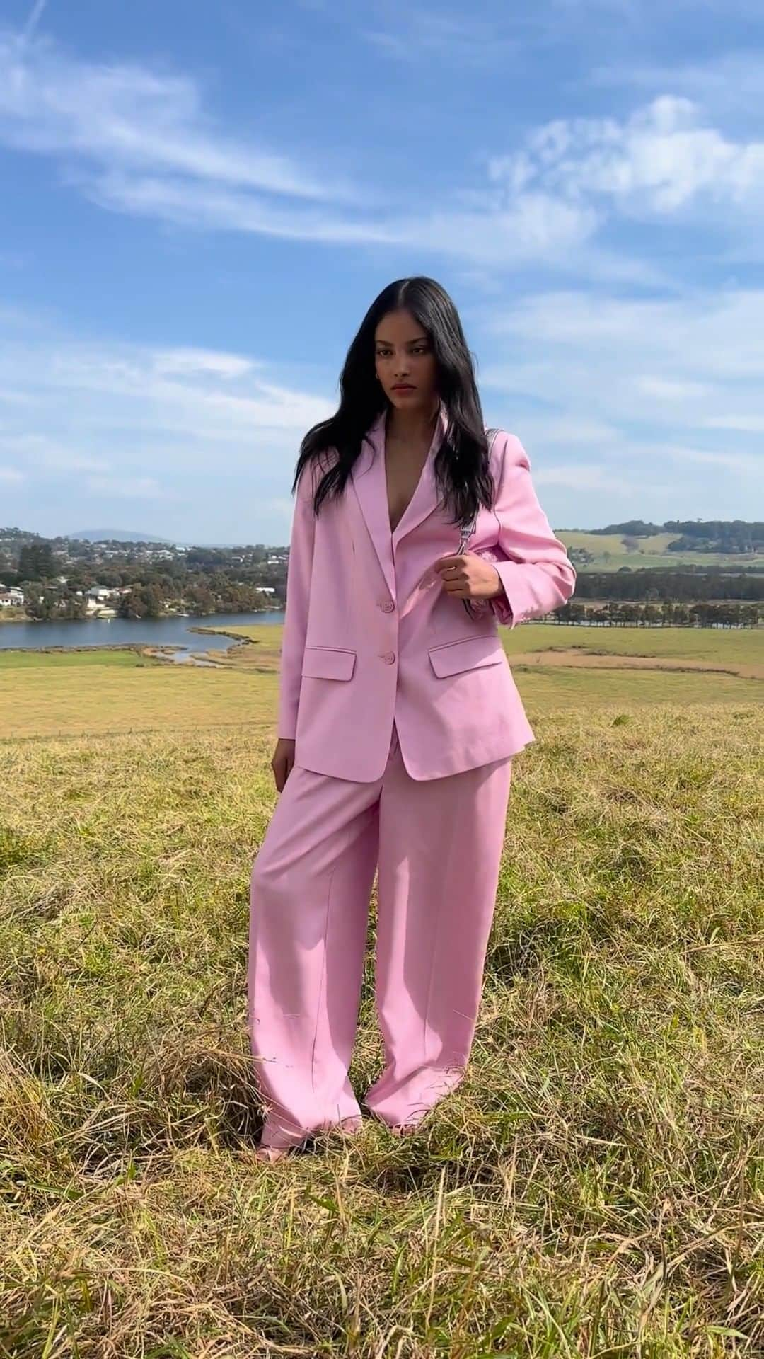 Target Australiaのインスタグラム：「@vaibhavilath in the suit of the season from our Lily Loves label. Run don't walk, she's selling fast 💗  Available online and in store (check local availability).  🔎 Lily Loves Oversized Suit Jacket 🔎 Lily Loves Pleated Suit Pants 🔎 Lily Loves Baguette Bag」