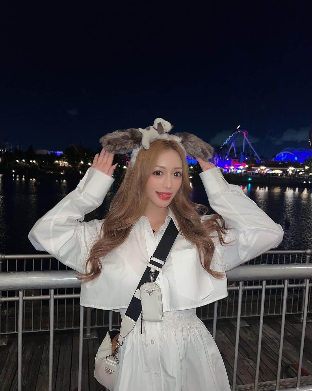 高澤凪のインスタグラム：「6年ぶりくらいのユニバ🌏 ハロウィンナイト楽しかった〜👻  ブーツ👢歩きやすくてお気に入り💞 @shein_japan のだよ🧸  商品ID：sx2210204306017355  クーポンコードで安くなるみたい！😳 【naaag.t】購入の際に入力してね💕  #SHEIN #SHEINforAll #ad」
