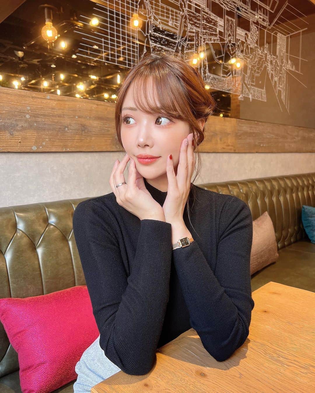 伊藤弥鈴さんのインスタグラム写真 - (伊藤弥鈴Instagram)「♥  @danielwellington  コーデやシーンを選ばず身につけられるダニエルウェリントンの腕時計とリング💍⌚️  ブラックコーデにもホワイトコーデにもぴったりハマる♥  15%OFFクーポンコード「misuzu2309」 公式ウェブサイトまたは直営店舗で購入すると、 15％オフになります✨ 使用期限：2023年12月31日まで  #PR#ダニエルウェリントン #DW12周年 #dwturns12 #FW2023 #YESDW #コーデ紹介」10月12日 18時07分 - itomisuzu_