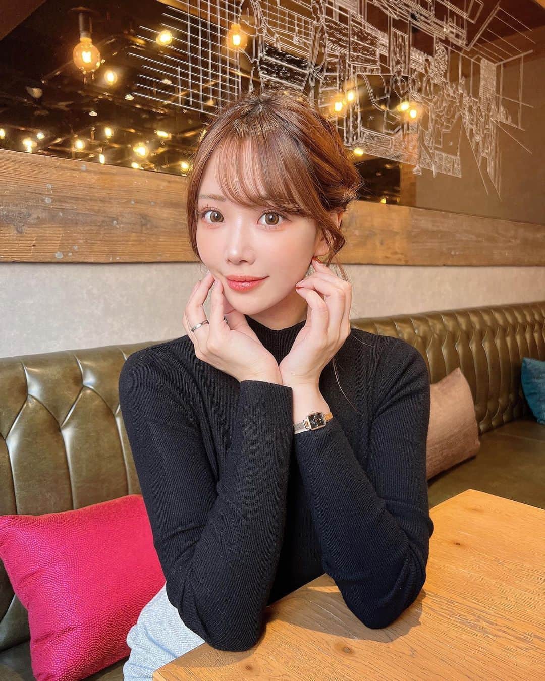 伊藤弥鈴さんのインスタグラム写真 - (伊藤弥鈴Instagram)「♥  @danielwellington  コーデやシーンを選ばず身につけられるダニエルウェリントンの腕時計とリング💍⌚️  ブラックコーデにもホワイトコーデにもぴったりハマる♥  15%OFFクーポンコード「misuzu2309」 公式ウェブサイトまたは直営店舗で購入すると、 15％オフになります✨ 使用期限：2023年12月31日まで  #PR#ダニエルウェリントン #DW12周年 #dwturns12 #FW2023 #YESDW #コーデ紹介」10月12日 18時07分 - itomisuzu_
