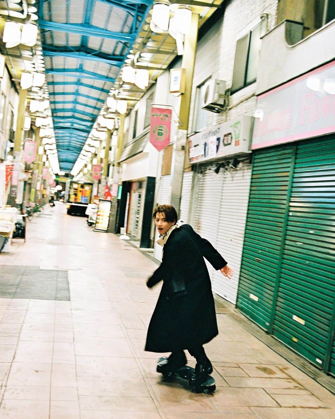 平野紫耀さんのインスタグラム写真 - (平野紫耀Instagram)「大量にどーぞ🫠🫠🫠🫠🫠  最後のは、お遊び😂 可愛かったからやってみた笑」10月12日 18時07分 - sho_h_desyo
