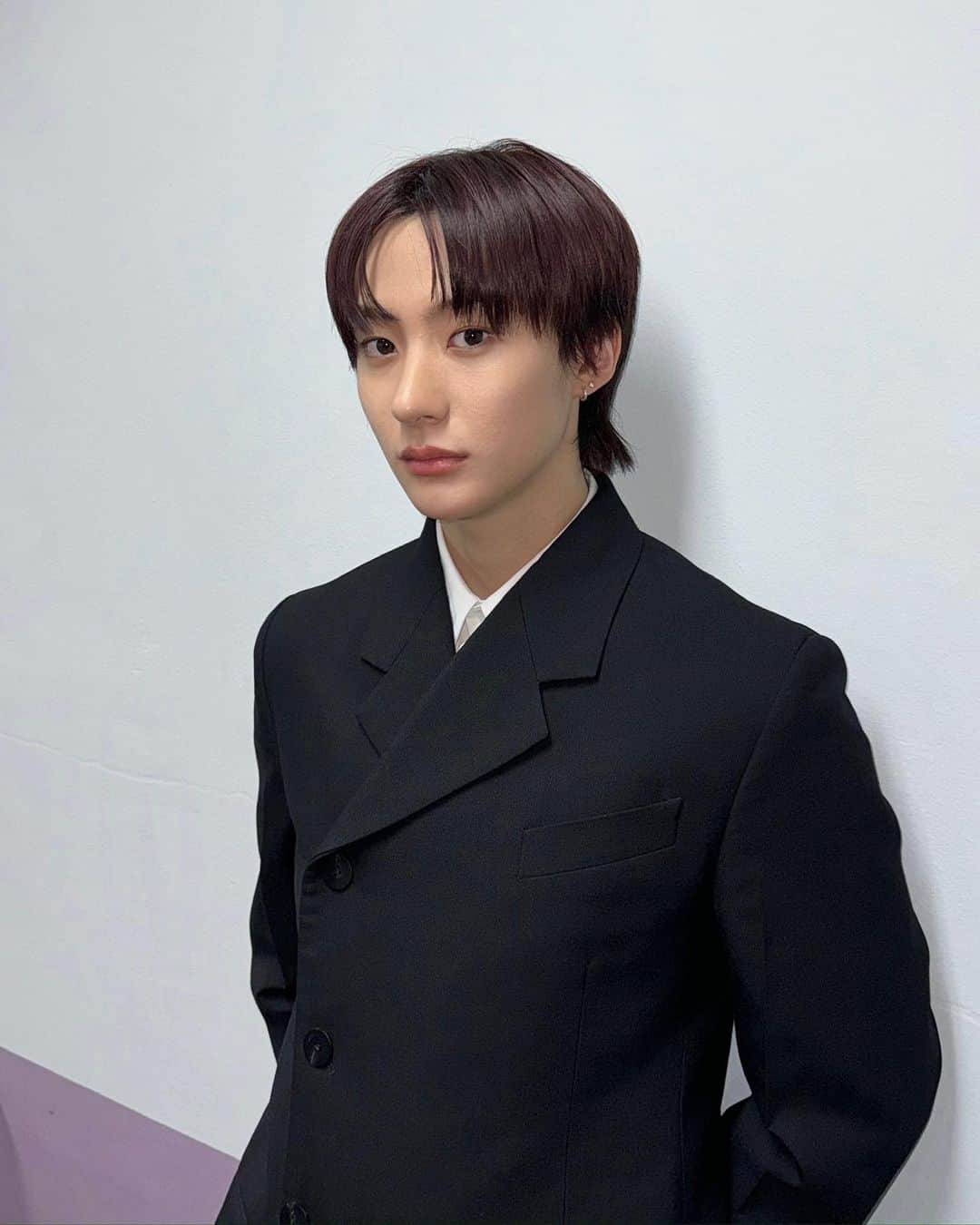 RIIZEさんのインスタグラム写真 - (RIIZEInstagram)「black suits for #2023TMA   #RIIZE #라이즈 #RISEandREALIZE #TMA #더팩트뮤직어워즈」10月12日 18時07分 - riize_official