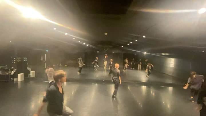 黒須洋壬のインスタグラム：「黒須洋嗣 JAZZ CLASS 2023.Oct.12  @danceworks_jpn  @xross  #硝子窓 #kinggnu  #dance #jazzdance  #tokyo #japan」