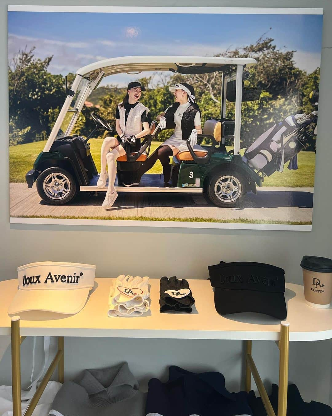  藤森蓮華さんのインスタグラム写真 - ( 藤森蓮華Instagram)「. . @douxavenir_golf モデルをさせていただきました⛳️🤍  これを着るためにゴルフを始めたいと思うほど、 全部可愛かったです😍  素敵なご縁に感謝いたします！  ありがとうございました 🙏💞」10月12日 18時29分 - rarirurenren