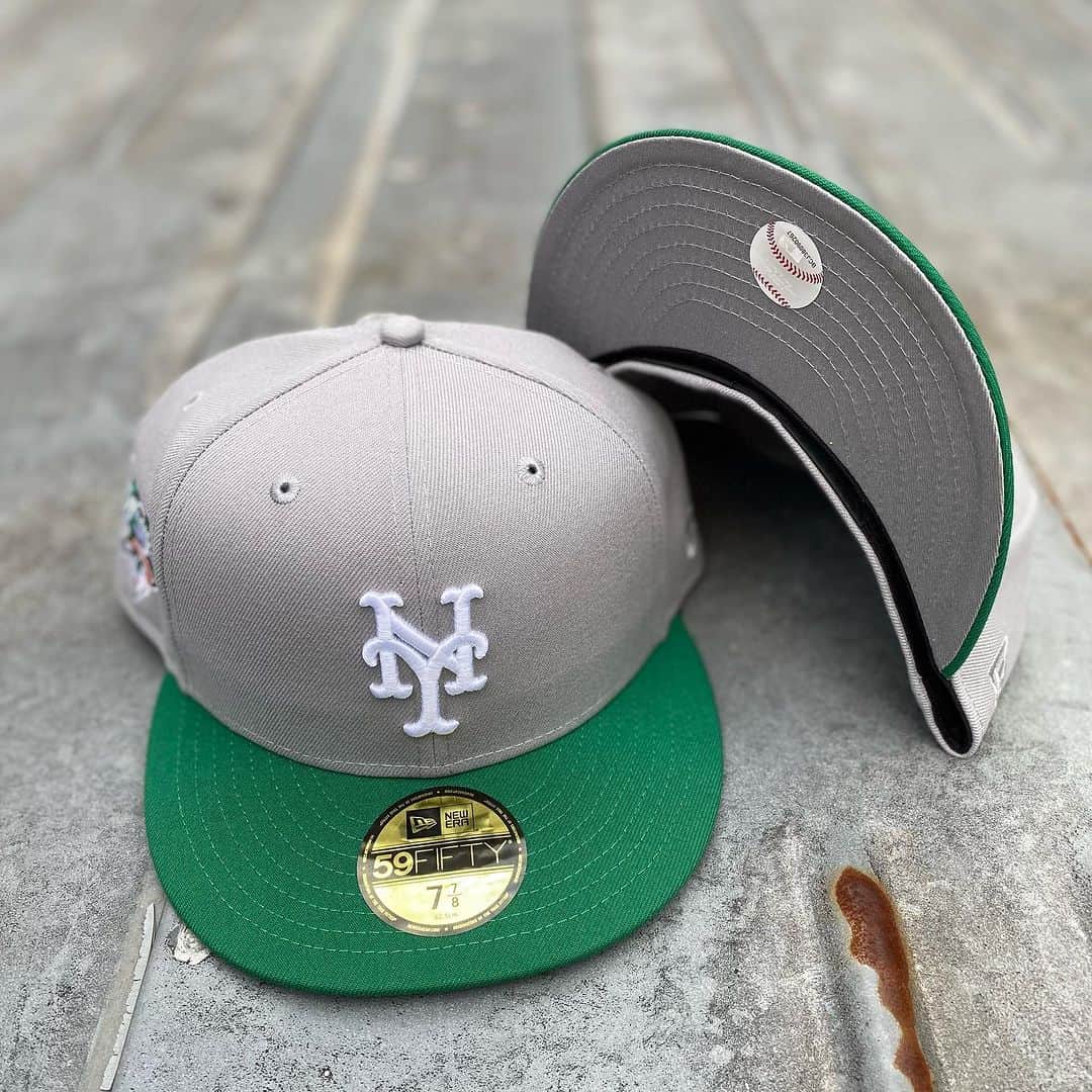 GROW AROUNDさんのインスタグラム写真 - (GROW AROUNDInstagram)「#growaroundnewarrivals   NEWERA 59FIFTY FITTED CAP 今週も別注シリーズの発売です！  今回はC.O.S.A.さんにモデルをして頂きました🙏🔥✨   明日は３型の発売になります。  明日10/13（金）から 渋谷店・オンライン 12:00〜 お台場ダイバーシティ店 11:00〜  より発売開始です‼️  お見逃しなく！」10月12日 18時32分 - growaround