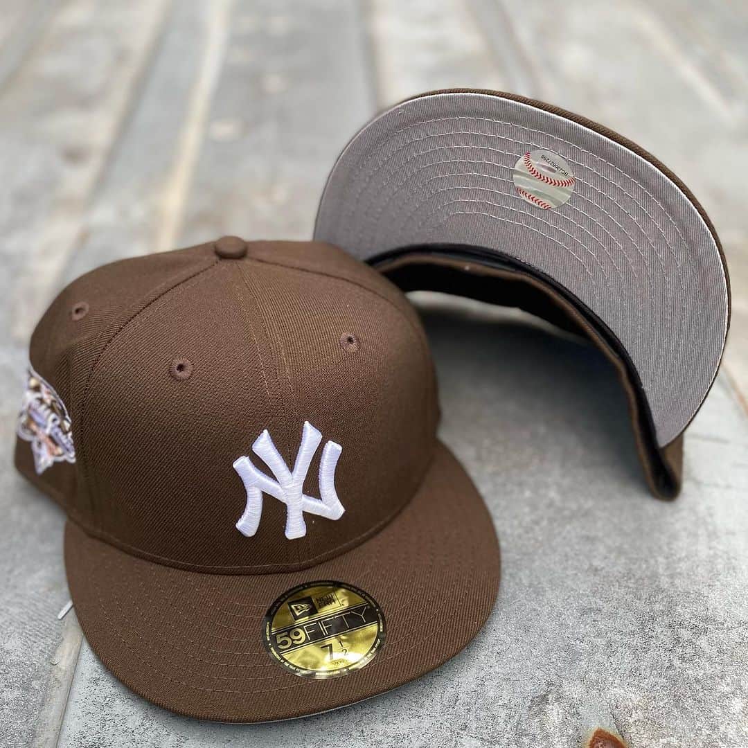 GROW AROUNDさんのインスタグラム写真 - (GROW AROUNDInstagram)「#growaroundnewarrivals   NEWERA 59FIFTY FITTED CAP 今週も別注シリーズの発売です！  今回はC.O.S.A.さんにモデルをして頂きました🙏🔥✨   明日は３型の発売になります。  明日10/13（金）から 渋谷店・オンライン 12:00〜 お台場ダイバーシティ店 11:00〜  より発売開始です‼️  お見逃しなく！」10月12日 18時32分 - growaround