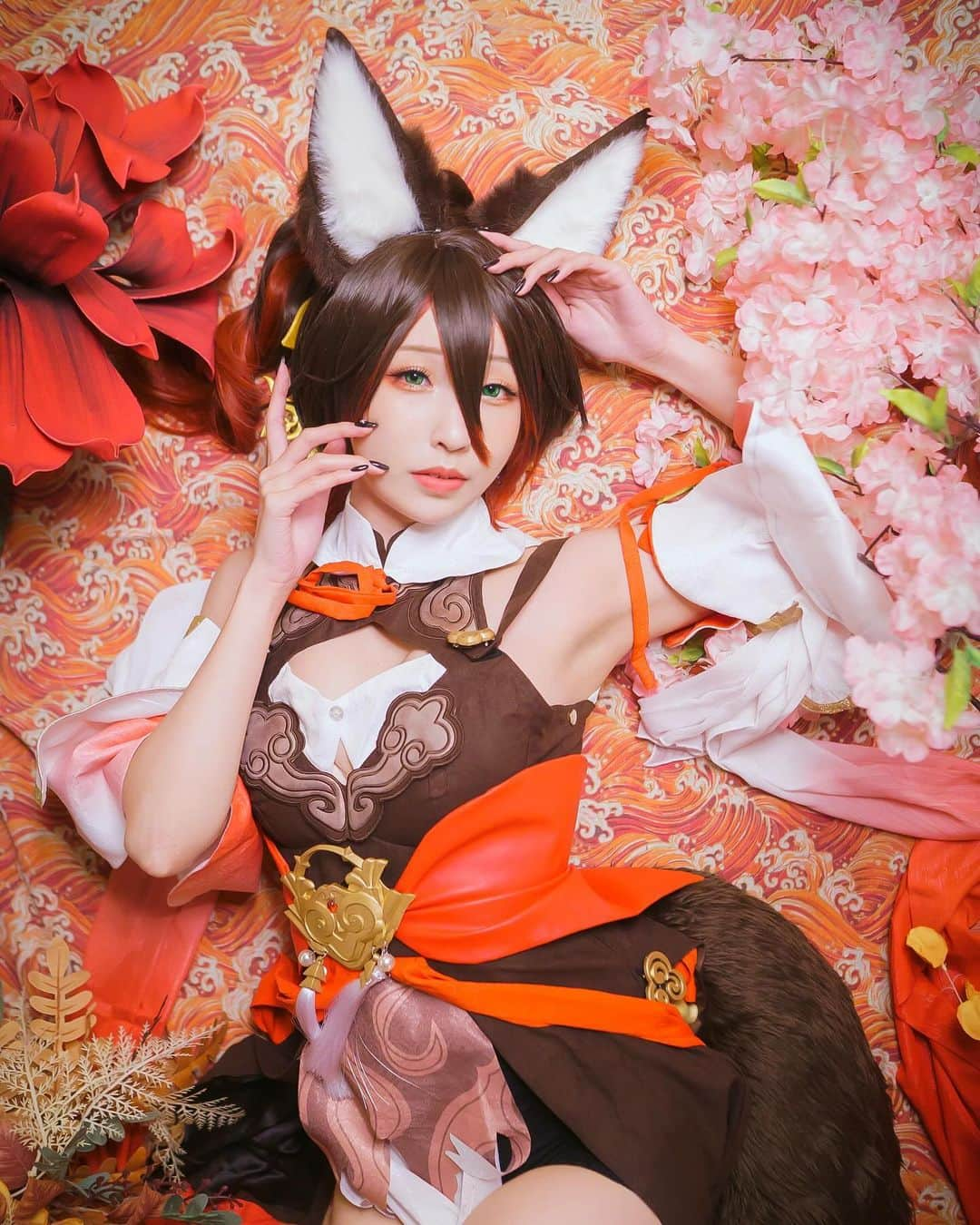 Sherryのインスタグラム：「- 🦊🦊 放上祭品希望鏡流流快點跟我回家🥹✨ P / @x2wilsonphoto   #cosplay#cosplayer #cosplaygirl #photo #cosplayphoto #cosplayersofinstagram #cosplayphotography #anime #silverxherecosplay #patreoncreator #patreonartist  #コスプレ　#コスプレイヤー　#コスプレイヤーさんと繋がりたい　#コスプレ写真 #崩壞星穹鐵道 #HonkaiStarRail #停雲 #tingyun」