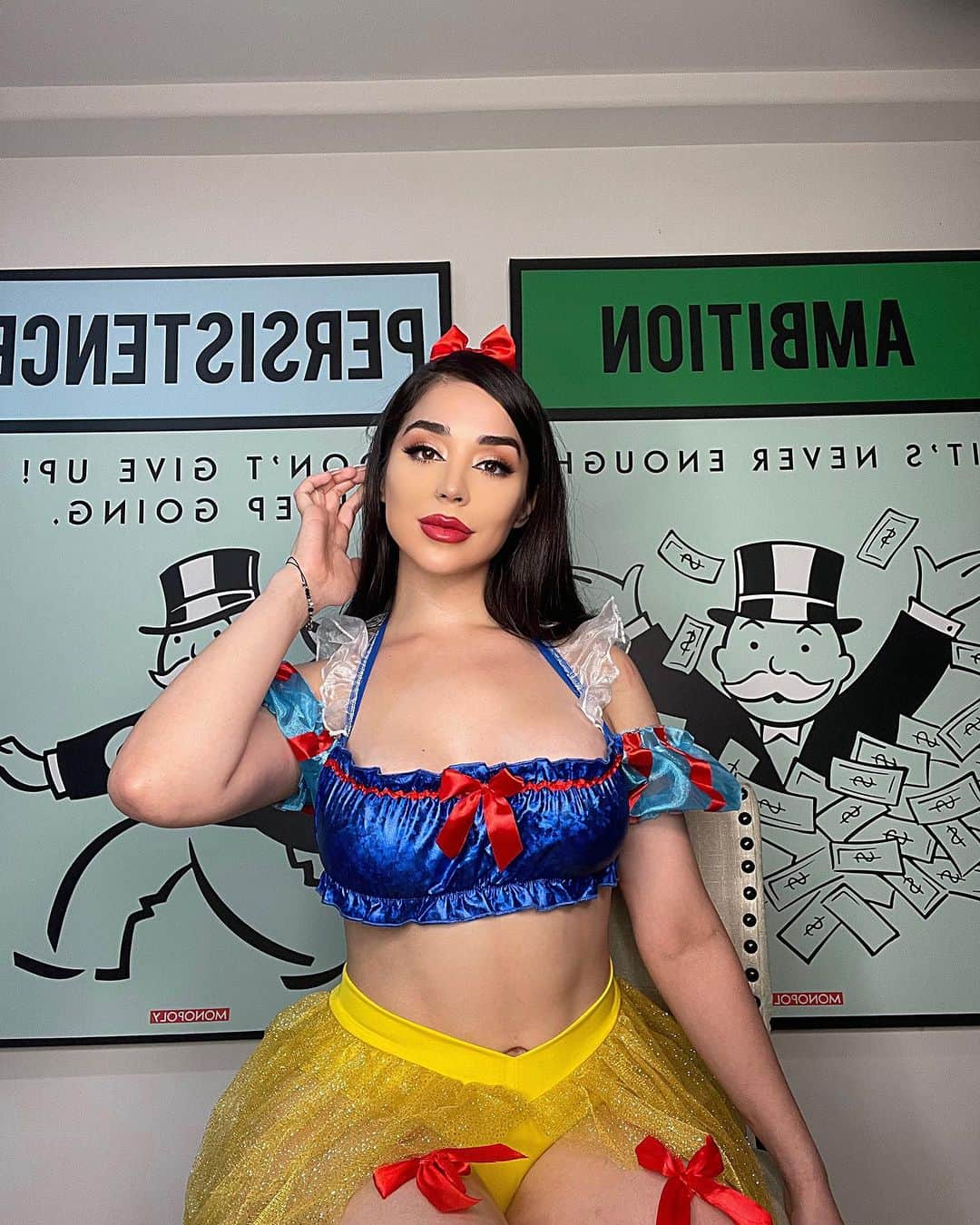 Jackyさんのインスタグラム写真 - (JackyInstagram)「🌟Mirror mirror…🪞🍎💋 @fashionnovacurve @fashionnova」10月13日 4時23分 - iamjaqueline