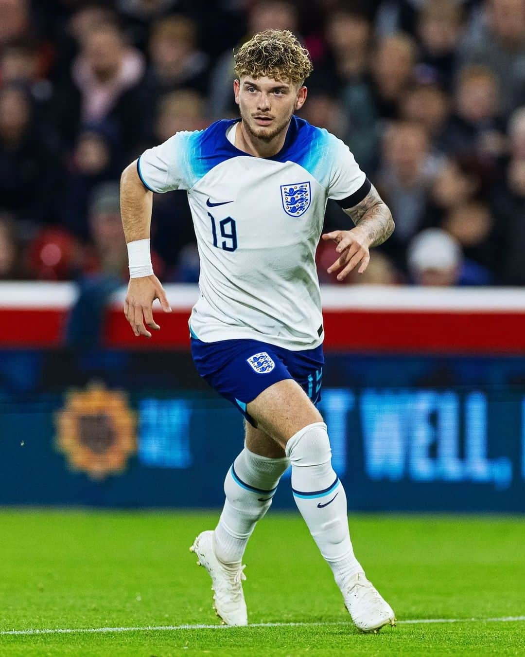 リヴァプールFCさんのインスタグラム写真 - (リヴァプールFCInstagram)「@harvelliott in action for the #YoungLions 💪💎」10月13日 4時27分 - liverpoolfc