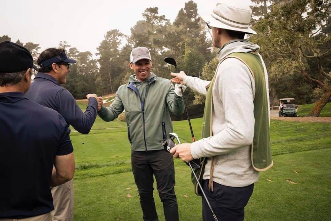 ポール・ケーシーさんのインスタグラム写真 - (ポール・ケーシーInstagram)「An amazing weekend with these great people combining my two passions. #tbt #Repost @porsche_newsroom ・・・ What do you get if you combine golf and motor racing? A dream come true at #RR7.   Thirty-three thrilled customers took part in the spectacular Porsche Golf Circle event at Pebble Beach and Rennsport Reunion. Spanning five days, it combined the world-famous Pebble Beach Golf Links and Spyglass Hill Golf Course at Pebble Beach Resorts with the largest ever gathering of racing icons and Porsche enthusiasts. Golf star and Porsche Brand Ambassador @paul_caseygolf also played a part in the world-class experience: the former world No. 3 took on members in a Beat the Pro Contest in a closest-to-the-pin competition.  Visit the link in our bio to find out more.」10月13日 4時49分 - paul_caseygolf