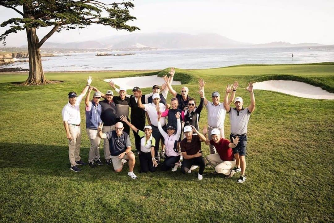 ポール・ケーシーのインスタグラム：「An amazing weekend with these great people combining my two passions. #tbt #Repost @porsche_newsroom ・・・ What do you get if you combine golf and motor racing? A dream come true at #RR7.   Thirty-three thrilled customers took part in the spectacular Porsche Golf Circle event at Pebble Beach and Rennsport Reunion. Spanning five days, it combined the world-famous Pebble Beach Golf Links and Spyglass Hill Golf Course at Pebble Beach Resorts with the largest ever gathering of racing icons and Porsche enthusiasts. Golf star and Porsche Brand Ambassador @paul_caseygolf also played a part in the world-class experience: the former world No. 3 took on members in a Beat the Pro Contest in a closest-to-the-pin competition.  Visit the link in our bio to find out more.」