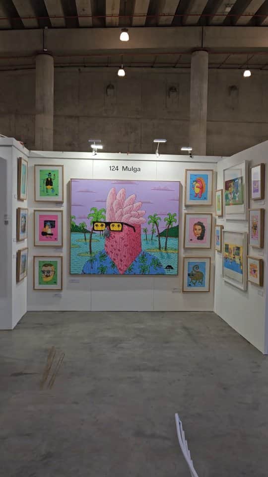 MULGAのインスタグラム：「Before and afters of my booth at the @theotherartfair ⚡⁣ ⁣ Popping off tonight and all weekend in Sydney at The Cutaway, Barangaroo⁣ ⁣ #mulgatheartist #theotherartfair」