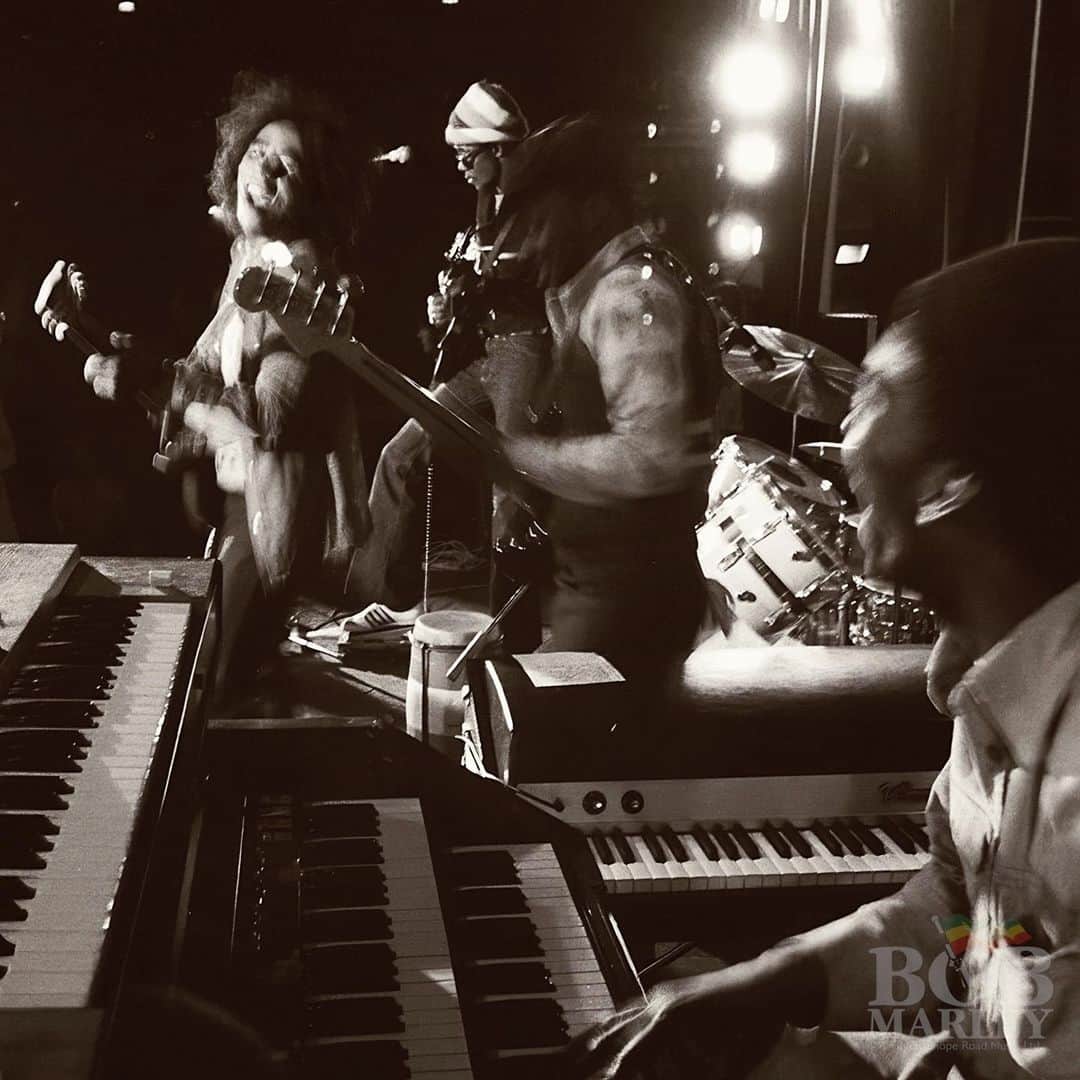 ボブ・マーリーのインスタグラム：「“Reggae music is heart music from the people of Jamaica. A music within its own self. Music and family. You cannot separate music and family. You can separate lyrics, but you can’t separate music.” #BobMarley  📷 by #DennisMorris ©️ Fifty-Six Hope Road Music Ltd.」