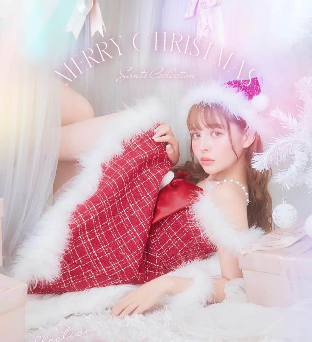 川畑春菜のインスタグラム：「… サンタコス❤️ この撮影したらもぉ今年も終わりって気がする🎄🎅  #ヘアメイク#メイク#サンタコス#コスプレ#サンタ#クリスマス#ドーリーメイク」