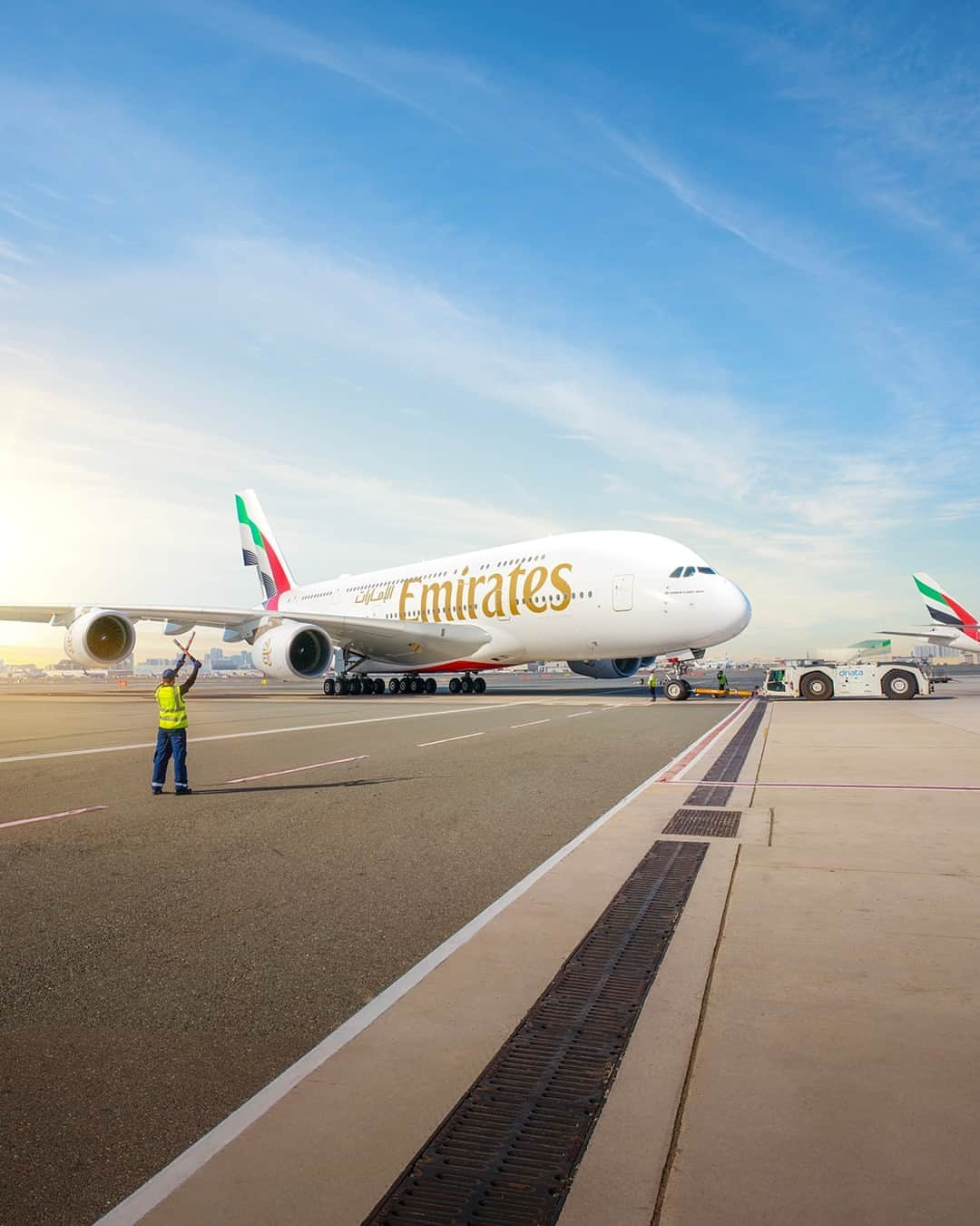 エミレーツ航空のインスタグラム：「Departure time. 🛫  #Emirates #FlyBetter」