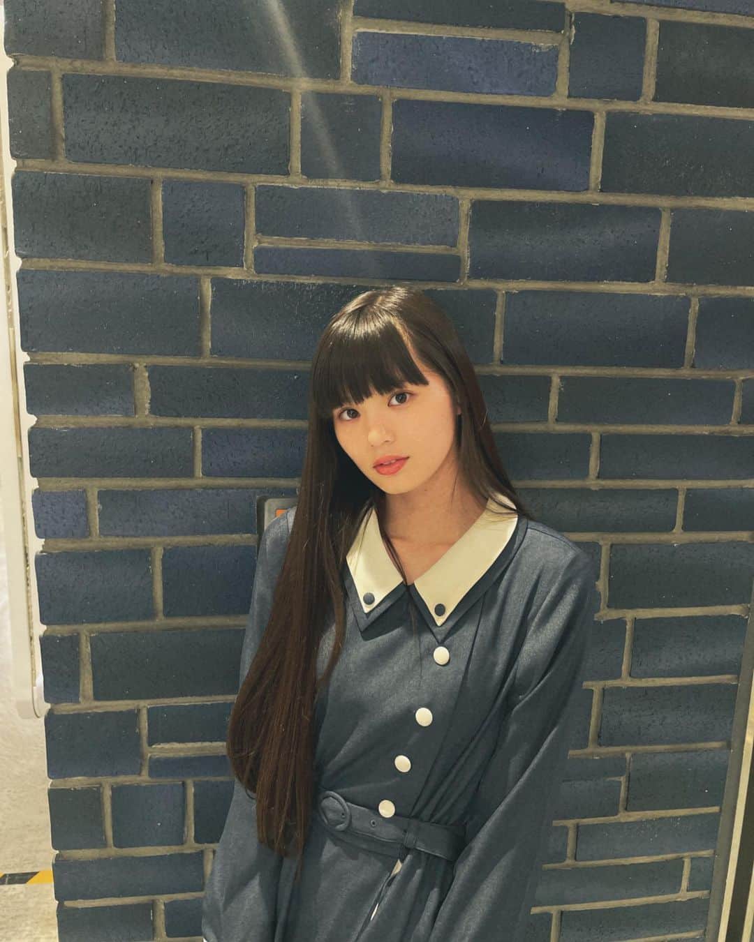 のインスタグラム：「Today's clothes🤎 新しい系統の洋服をゲットしましたあ！ ちょっとレトロだけどガーリーですごくお気に入り！清楚系！ バックもめちゃ可愛いの！ 目ちょっと光ってるけどごめん！笑笑 #fint」