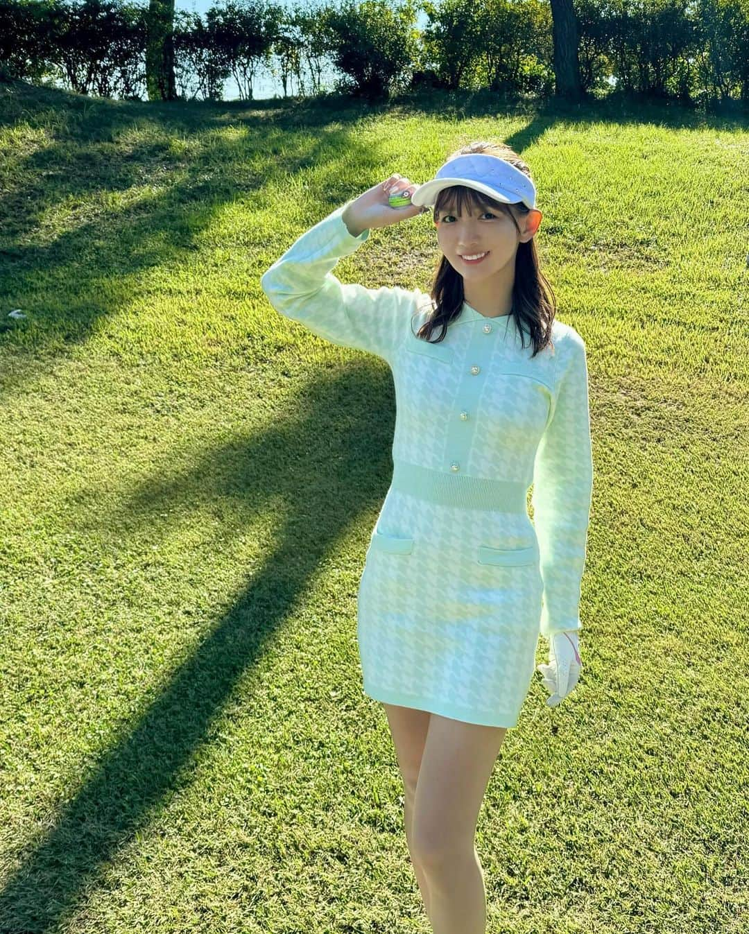 中谷あすみさんのインスタグラム写真 - (中谷あすみInstagram)「今日は草加市のコンペに参加⛳️  @chisakofuruta と行ってきたよ💓 なにげに同組は初めてでした🙌  表彰式では草加市で皆でしゃぶしゃぶとすき焼きをお腹いっぱい食べたよー☺️  他にもお友達いっぱいで楽しかった(^^)  wear @minuere_golf   #ゴルフ女子 #ゴルフコンペ #ゴルフウェア #ミヌエール #ゴルフ女子コーデ #minuere #草加市 #あすみゴルフ」10月12日 21時03分 - asumi_naa