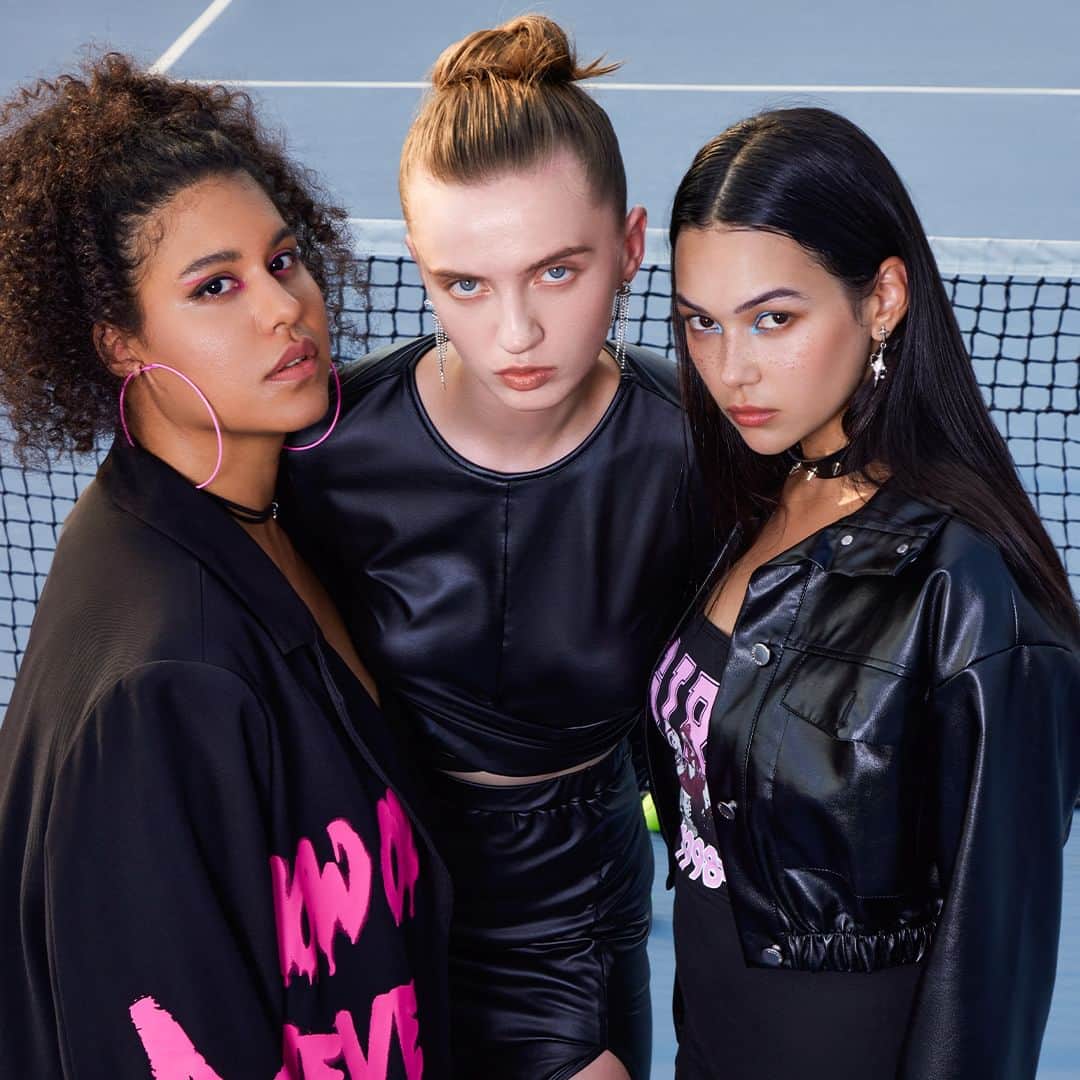 SHEINさんのインスタグラム写真 - (SHEINInstagram)「Find the feel-good looks that fit your vibe and embrace what makes you YOUnique 👏💫  🔗:https://shein.shop/r5b4wb6  #FrontRowLive #SHEINfw23 #SHEINforAll」10月12日 21時00分 - sheinofficial