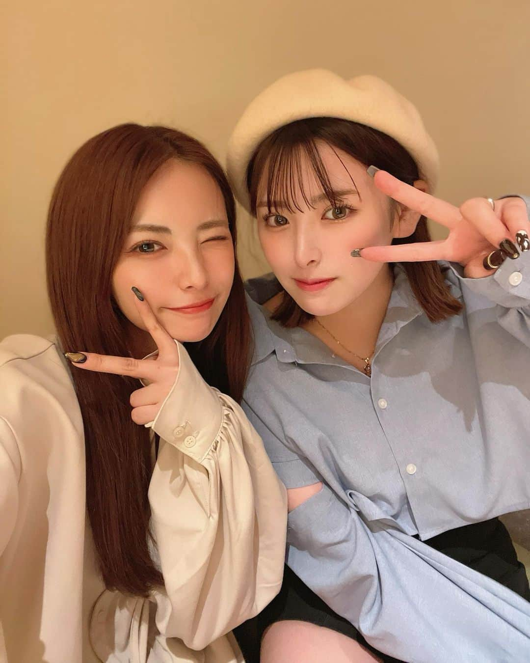 木下ひなこさんのインスタグラム写真 - (木下ひなこInstagram)「姉妹👭💕  、、、ではないけど🤭 妹みたいで可愛すぎた！！！  初めましてだったから 大好きな @ebisu_ushimitsu でゆっくりご飯食べたよ🍽️  新コースも美味しすぎたなぁ🥺🙌 さくらちゃん また月末にー❤️‍🔥  #焼肉#恵比寿#恵比寿グルメ#女子会#女子会ディナー#個室#個室ディナー#ebisu#tokyo」10月12日 21時05分 - hinako_0525