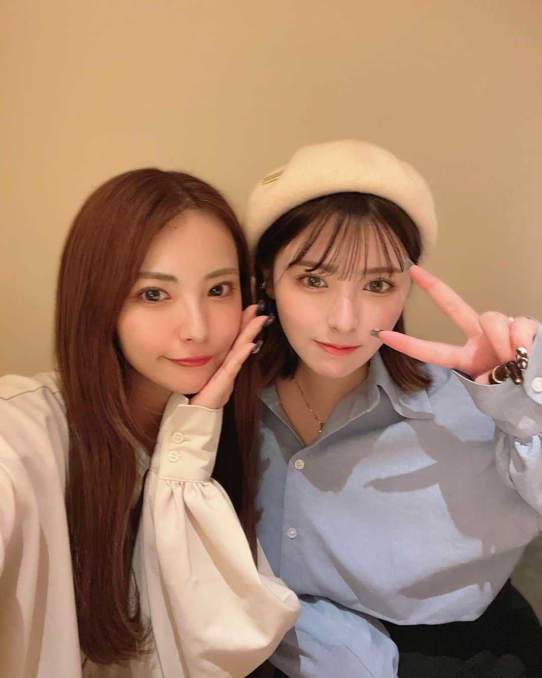 木下ひなこさんのインスタグラム写真 - (木下ひなこInstagram)「姉妹👭💕  、、、ではないけど🤭 妹みたいで可愛すぎた！！！  初めましてだったから 大好きな @ebisu_ushimitsu でゆっくりご飯食べたよ🍽️  新コースも美味しすぎたなぁ🥺🙌 さくらちゃん また月末にー❤️‍🔥  #焼肉#恵比寿#恵比寿グルメ#女子会#女子会ディナー#個室#個室ディナー#ebisu#tokyo」10月12日 21時05分 - hinako_0525