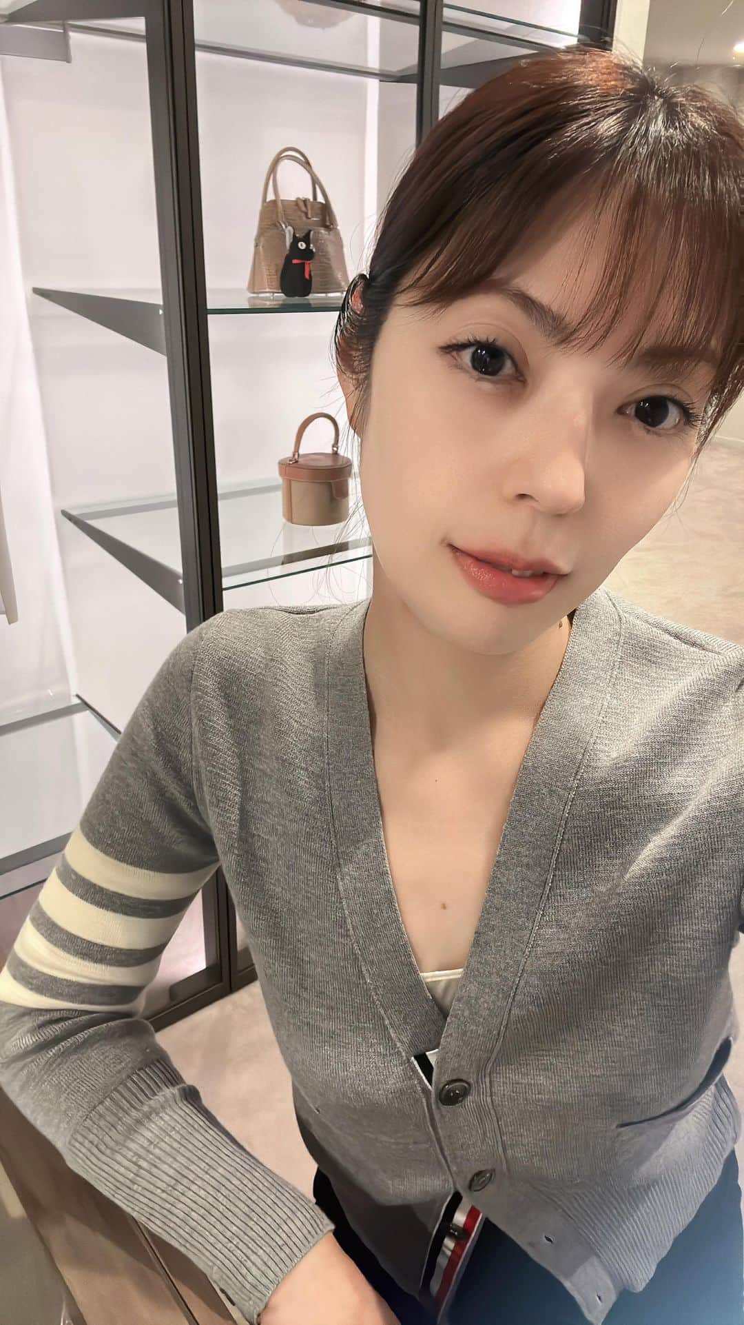 のインスタグラム：「なぜ起こってほしくない事は簡単におこるのに  こうなって欲しいと願う事はなかなか叶わないの？！  について。簡単に😌」