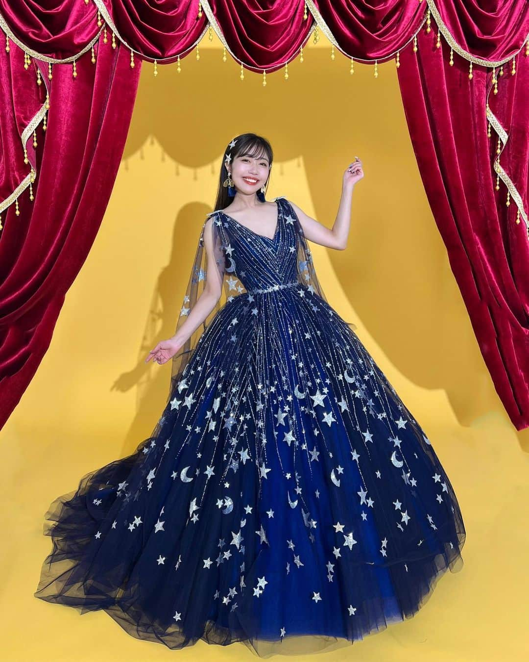 中島奈津希さんのインスタグラム写真 - (中島奈津希Instagram)「💙🌙💫 ⁡ ⁡ ⁡ @kuraudia.weddingdress  ＂9th Disney Wedding Dress Collection＂ ⁡ ⁡ ⁡ ⁡ 実はこちらも試着させていただいてました、、🥹💙🌙 ファンタジアのドレス♡ ネイビーにシルバーのキラキラがほんっっとうに素敵で デコルテや肩のデザインもすごくかわいい！ ⁡ ⁡ ⁡ ⁡ ⁡ みんなは今回の新作ドレスなにが着たい🫢？ ⁡ ☁️☁️☁️☁️☁️☁️☁️☁️☁️☁️☁️☁️☁️ #PR#KURAUDIA#KURAUDIAWEDDING  #ファンタジア#FANTASIA#mickey#ミッキー #ディズニー#ディズニー婚#ウェディングドレス#weddingdress#ディズニーウェディング#disneyweddingdresscollection #disneysisters_jp ←#中島姉妹 ディズニーまとめ👩🏻‍❤️‍👩🏼」10月12日 21時24分 - nakajima_natsuki