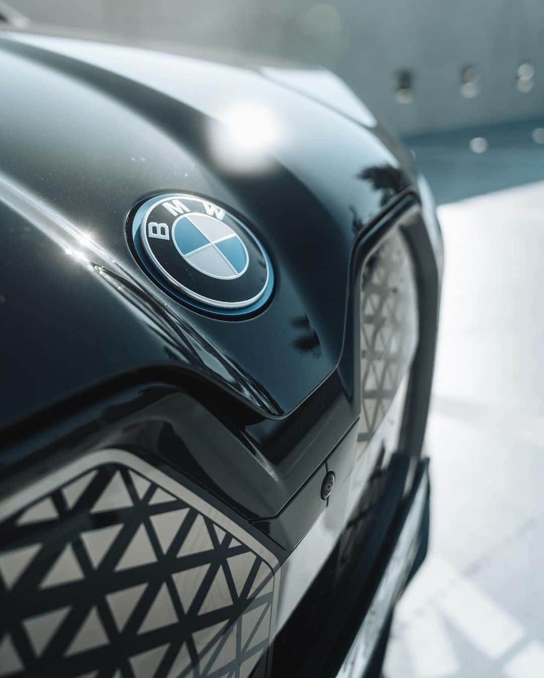 BMWさんのインスタグラム写真 - (BMWInstagram)「Efficiently glowing. 📸: @thefilipstehlik @bmwcz #BMWRepost   The BMW iX with My Modes in Efficient. #THEiX #BMW #BornElectric #BMWElectric #ElectricVehicle #ElectricCar #ZeroEmissions #eMobility」10月12日 21時42分 - bmw
