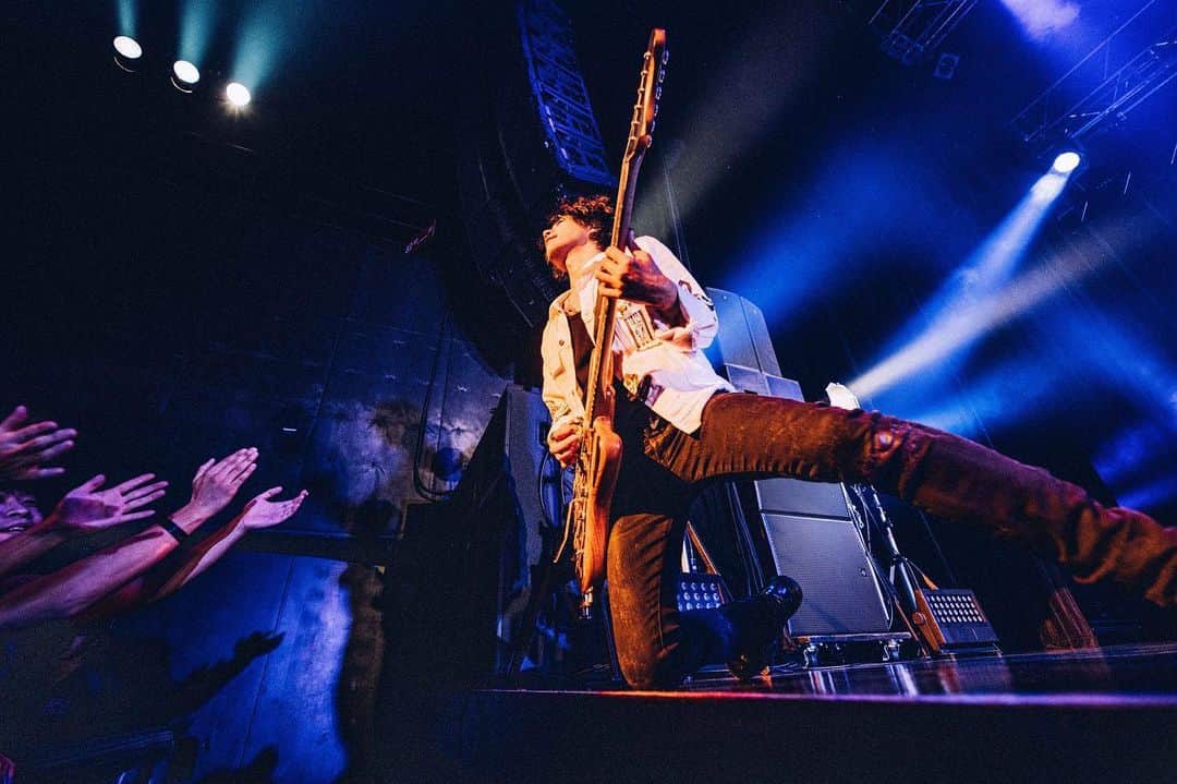 山田海斗のインスタグラム：「「WHAT'S THE ROCK TOUR vol.1」 お招き頂きありがとうございました！！ Novel Core初の対バンツアーが最高のツアーで完走できますようにと祈ってます！」