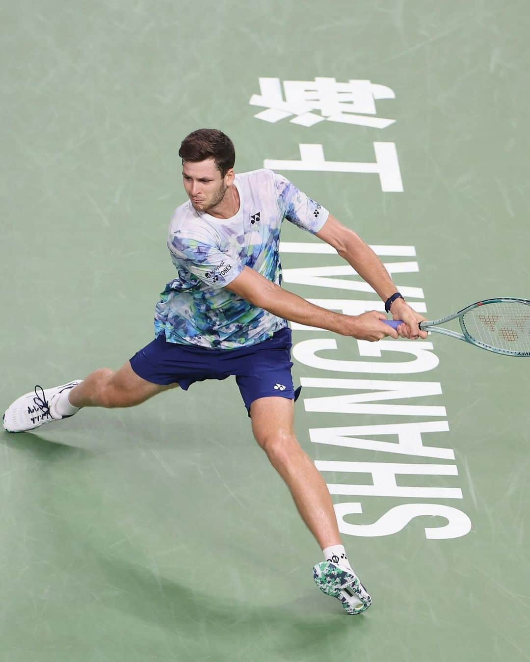 フベルト・フルカチュさんのインスタグラム写真 - (フベルト・フルカチュInstagram)「Appreciate all the support in Shanghai 🙌 Semis on Saturday!  📸 Lintao Zhang/Getty Images 🎥 @atptour @tennistv」10月12日 22時05分 - hubihurkacz