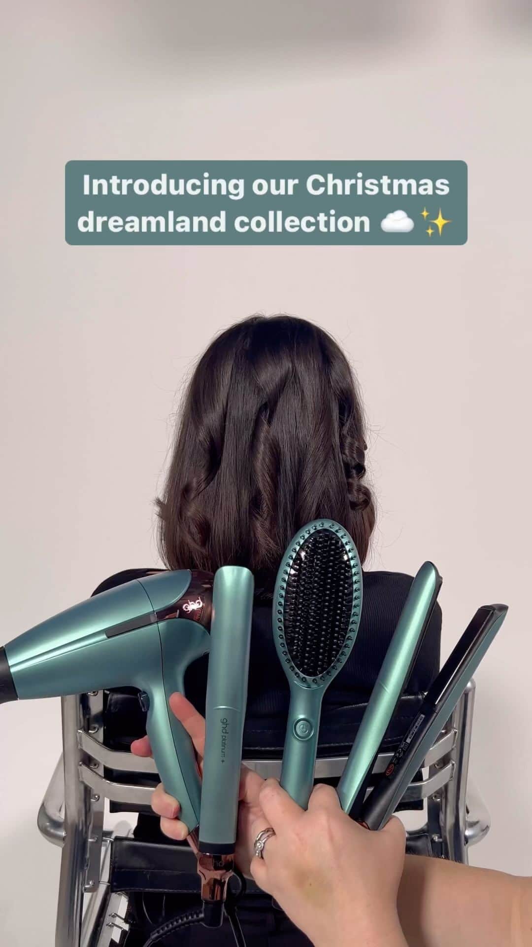ghd hairのインスタグラム：「Step into the ghd dreamland with our newest limited-edition collection ☁️✨   Featuring our best-selling tools brushed with an alluring jade tone finished with romantic pink metallic accents and dusky pink vanity cases 🩵   Which tool do you want under your tree this christmas? 👀   #ghd #ghddreamland」