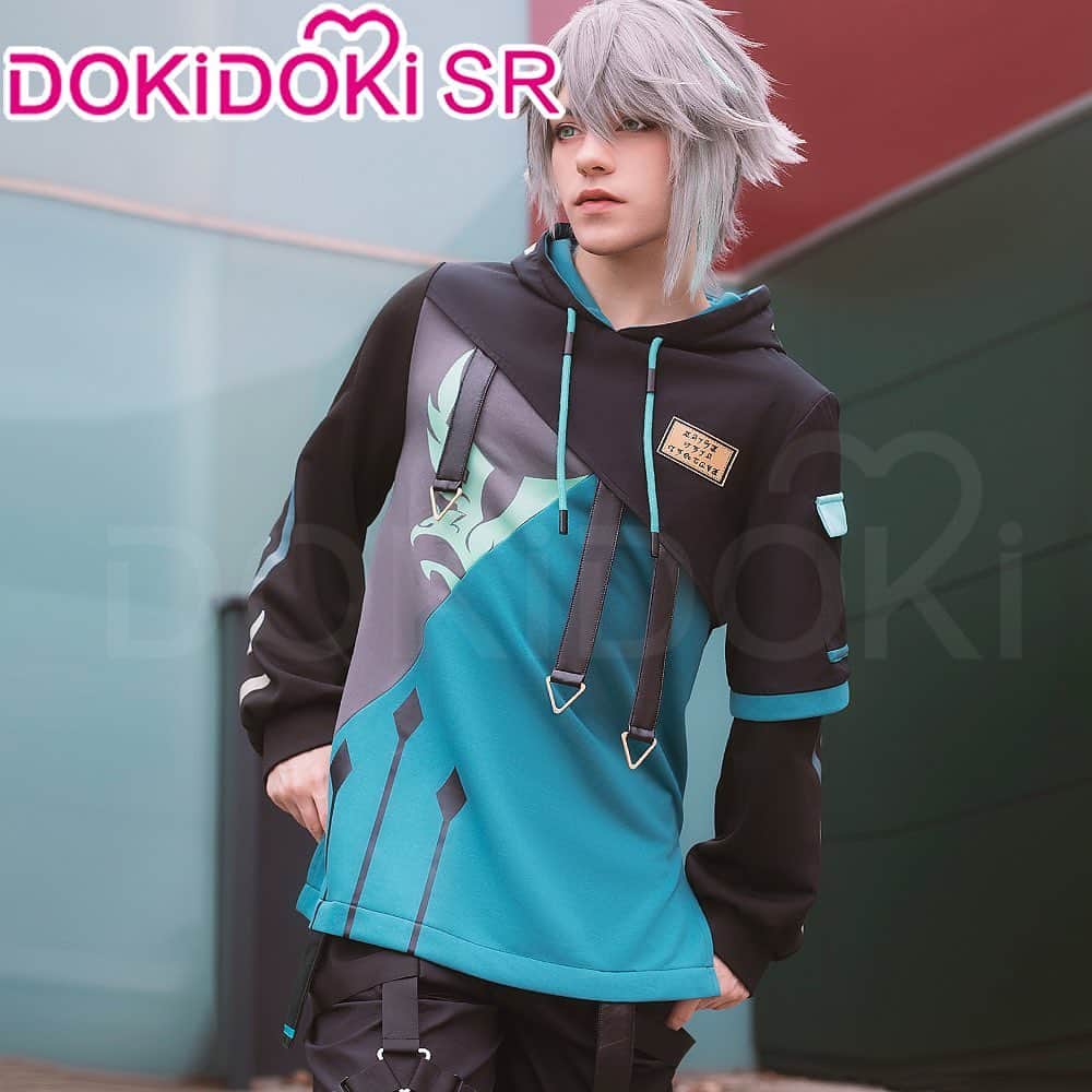 Geheのインスタグラム：「DOKIDOKI x GEHEICHOU  It’s not a cosplay, it’s Alhaitham in real life 💚 Get this exclusive SR hoodie in our site! This design has a soft finish and reflective fabric details, perfect to use in your daily fashion 😊  Cosplayer and designer @geheichou  This costume production has been approved by the artist.  #genshinimpact #genshinimpactcosplay #alhaitham #alhaithamcosplay #alhaithamfanart #genshinimpactfanart #dokidokicosplay #dokidokicostume」