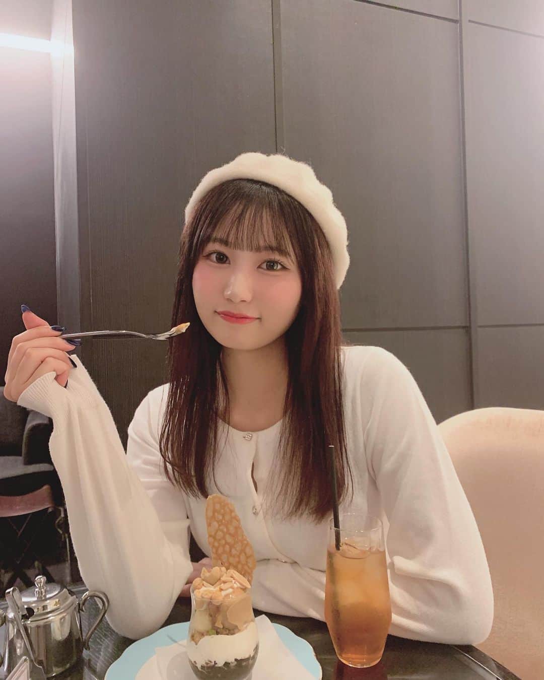 宮丸くるみさんのインスタグラム写真 - (宮丸くるみInstagram)「このキャラメルパフェおいしかった~🤎  明日お知らせあります?!🤫‎🤍」10月12日 22時28分 - k_r_m1225