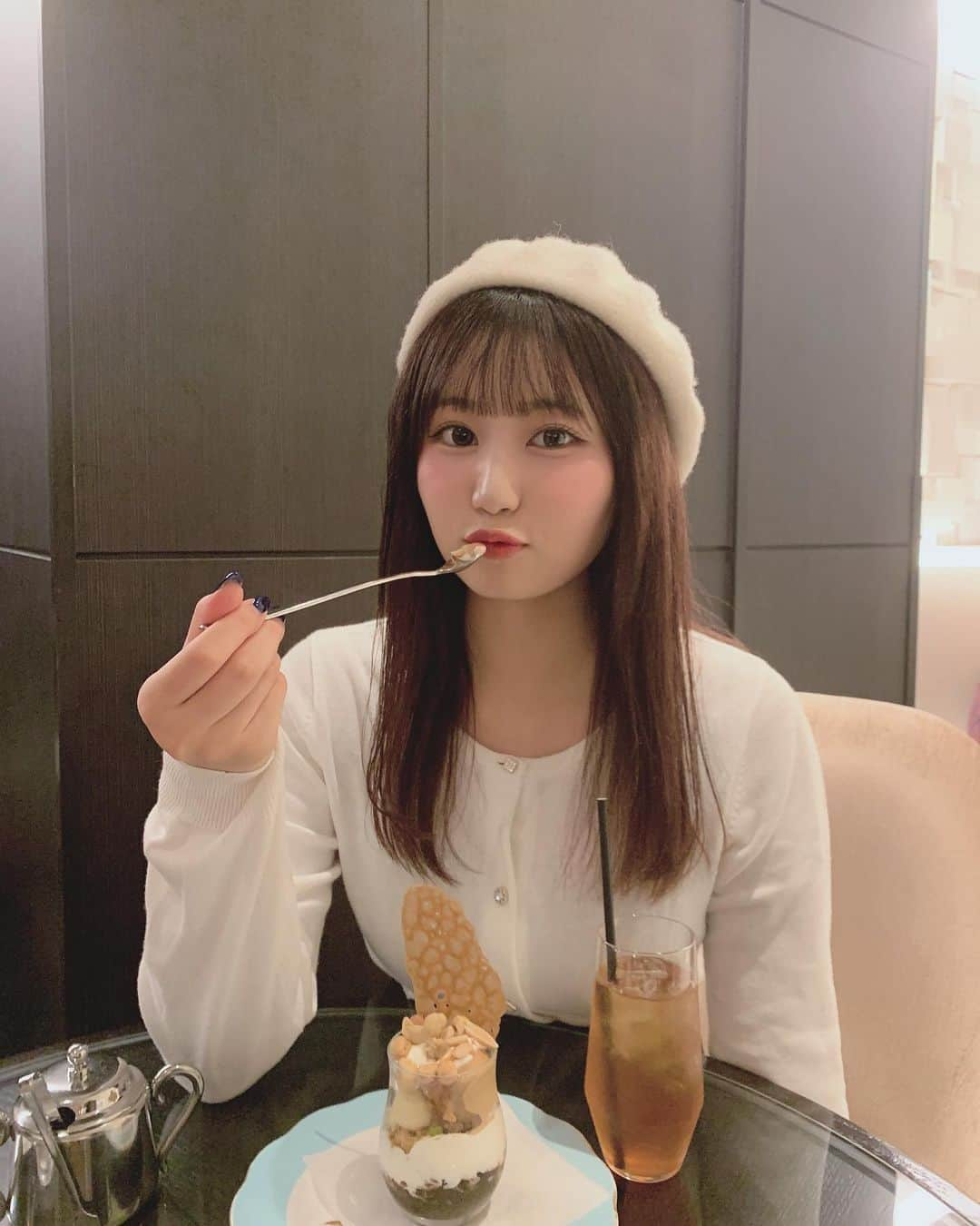 宮丸くるみのインスタグラム：「このキャラメルパフェおいしかった~🤎  明日お知らせあります?!🤫‎🤍」